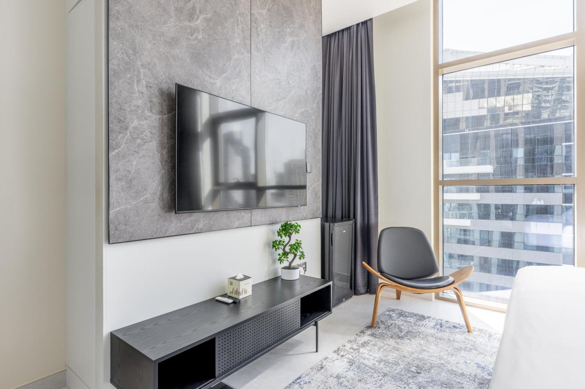 Exclusive Marina - Posh 3br With Stunning Views *