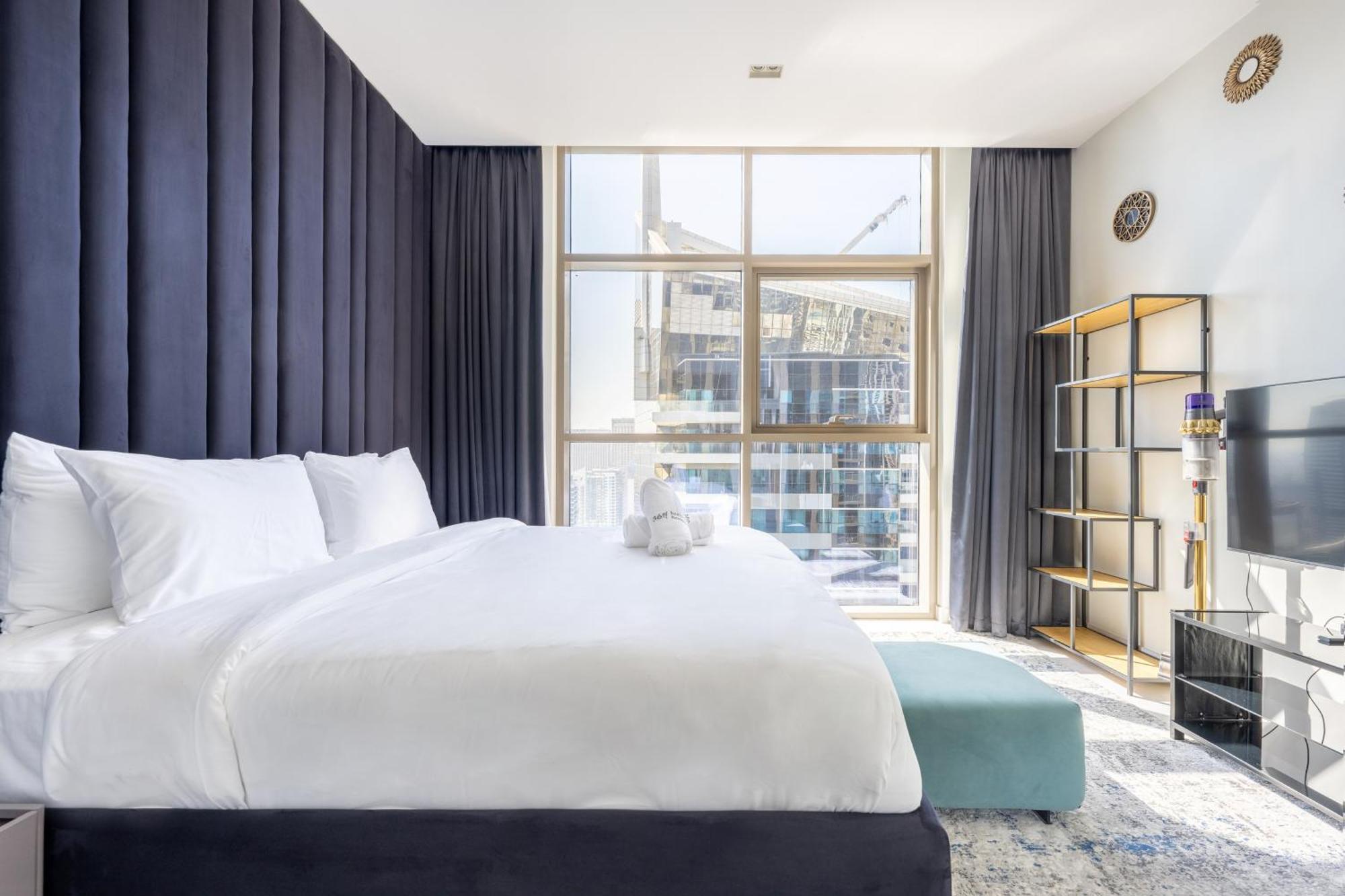 Exclusive Marina - Posh 3br With Stunning Views *
