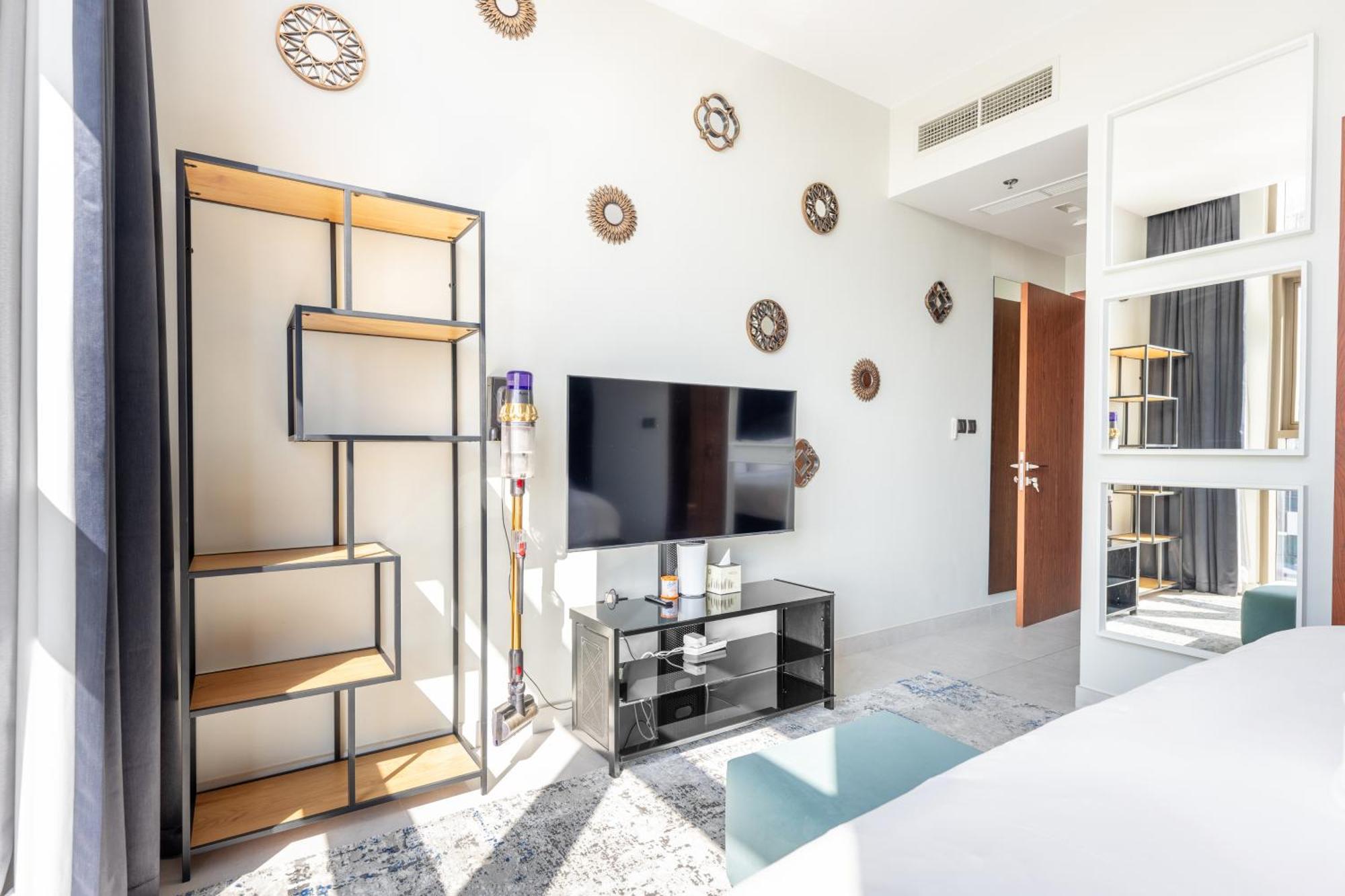 Exclusive Marina - Posh 3br With Stunning Views * Dubai
