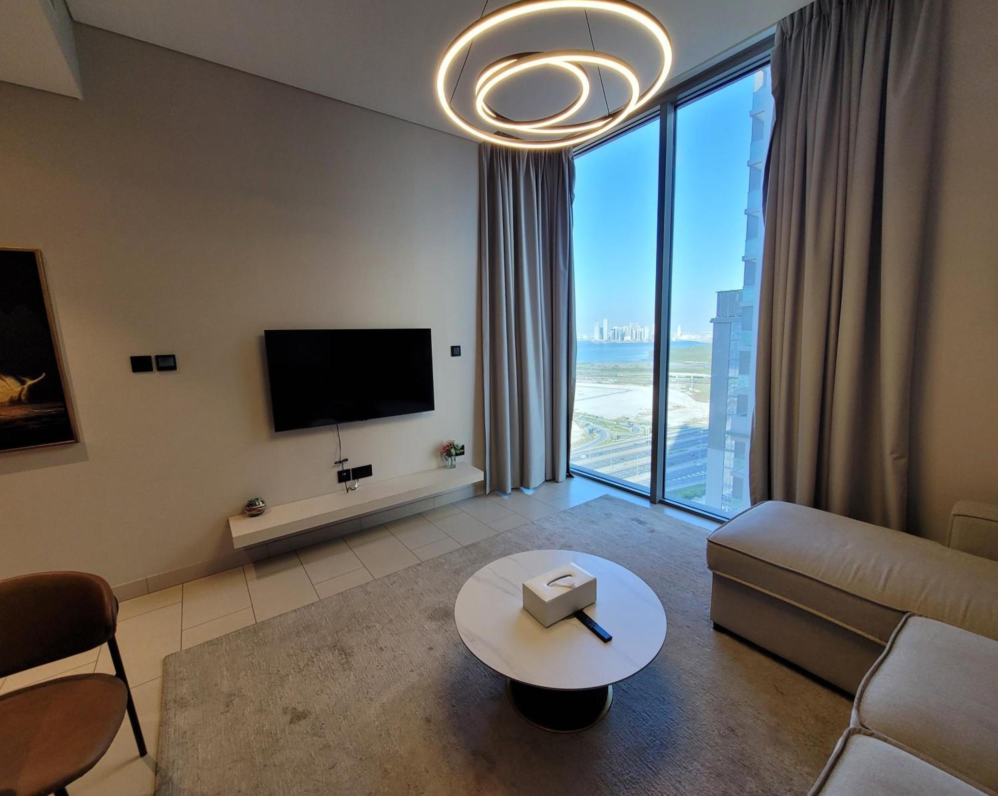 Modern Fully Furnished 1br Creek Vista Reserve Apartment *