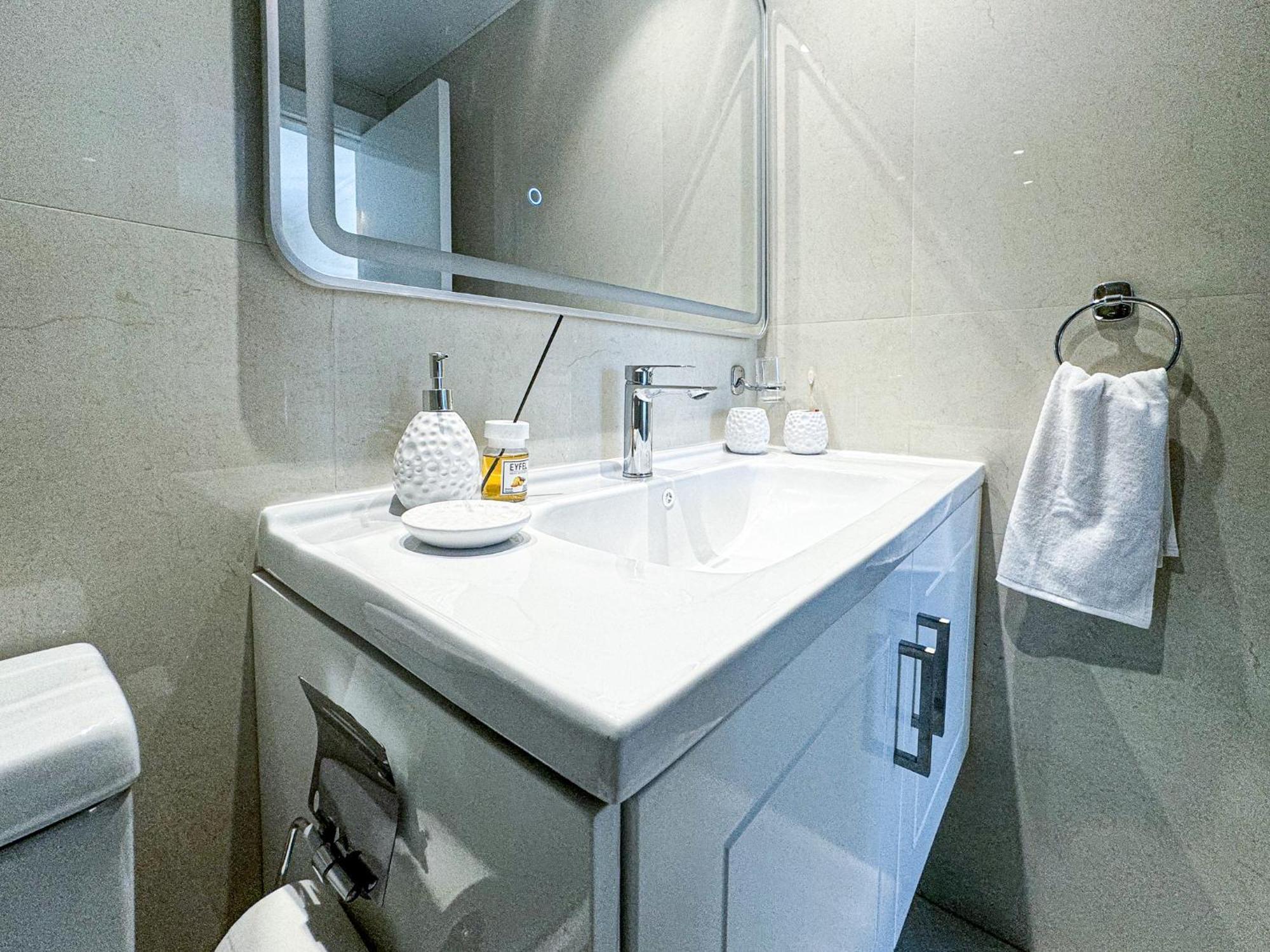 Dreamshoma -1b Spacious With A View Dubai
