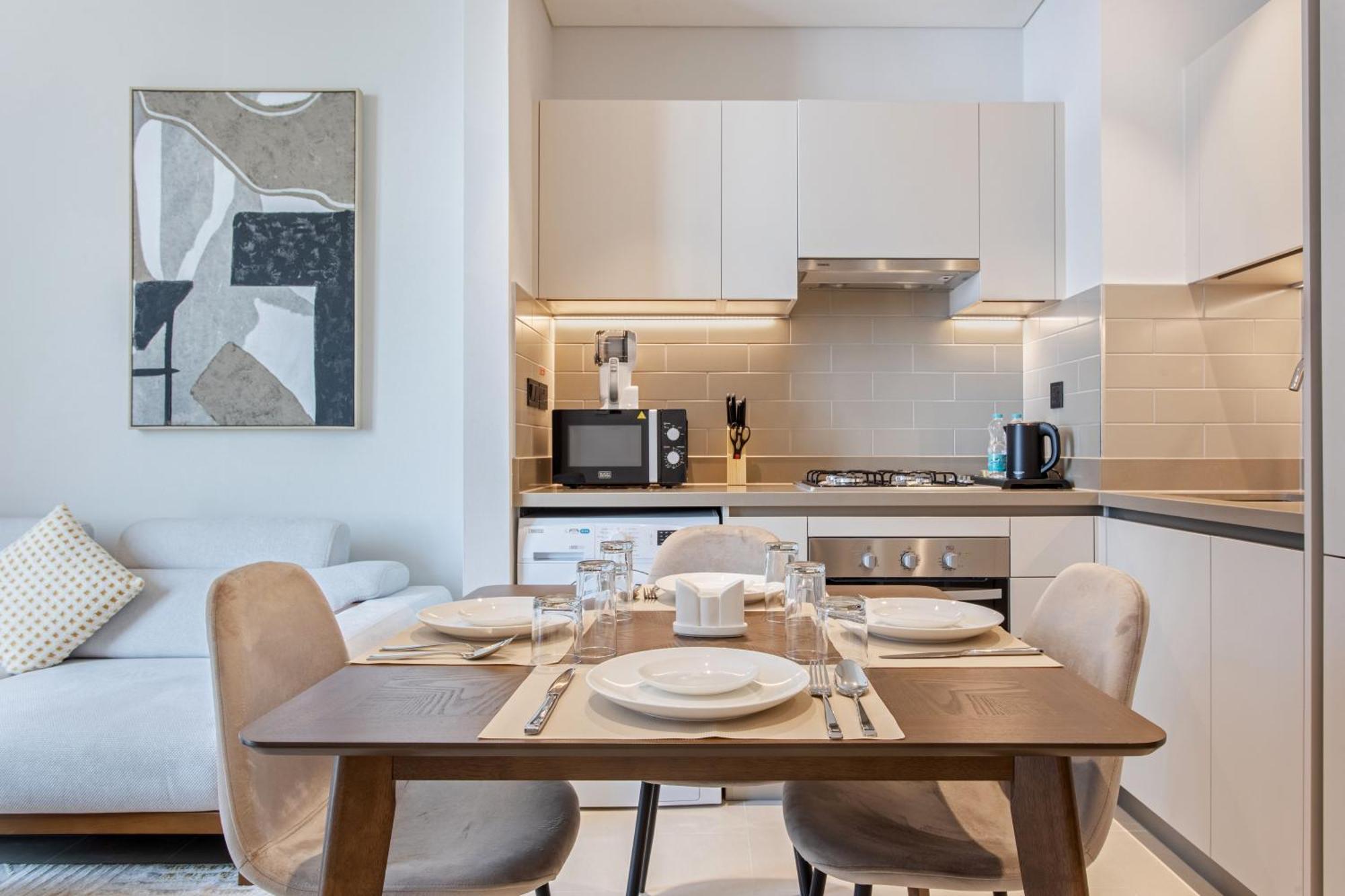 By Latinem Luxury 1br Cv A2710 Near Downtown