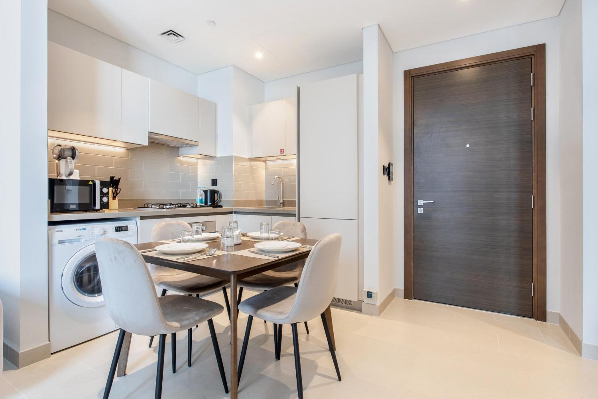 Apartment By Latinem Luxury 1br Cv A2710 Near Downtown Dubai