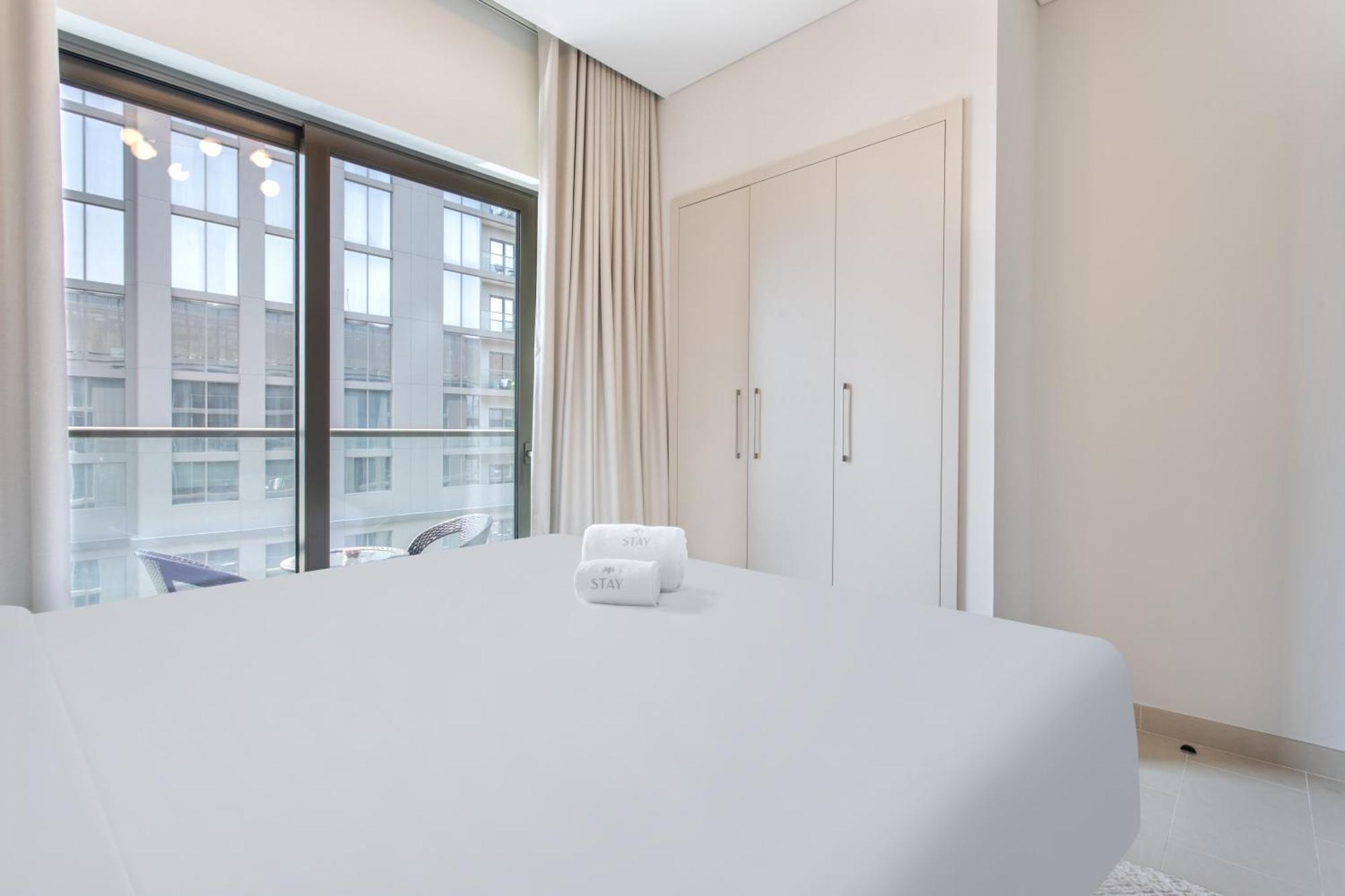 By Latinem Luxury 1br Cv A2710 Near Downtown *