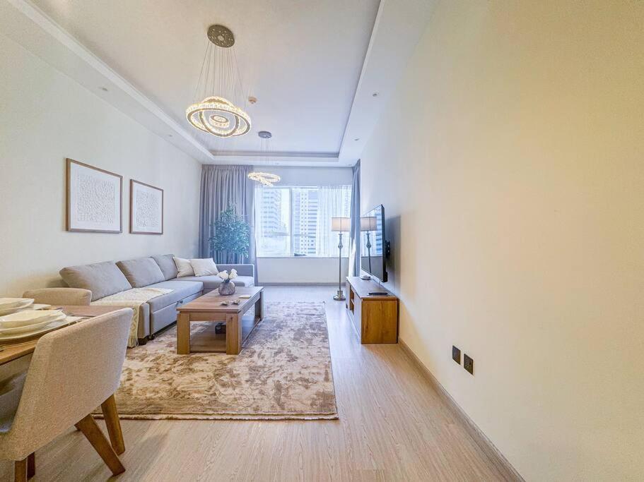 Apartment Dreamshoma -1b Spacious With A View *