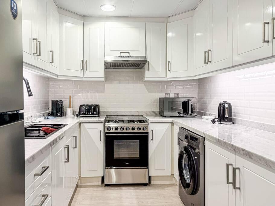 Dreamshoma -1b Spacious With A View