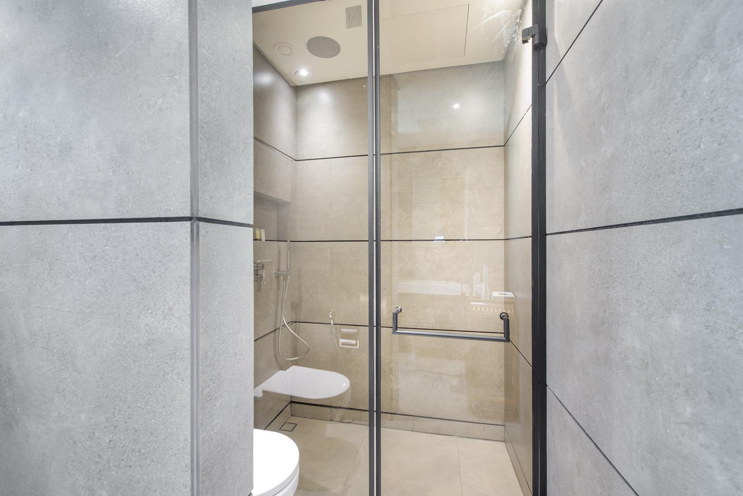 Beautiful, Stylish And Peaceful 1bd In Jvc Apartment *