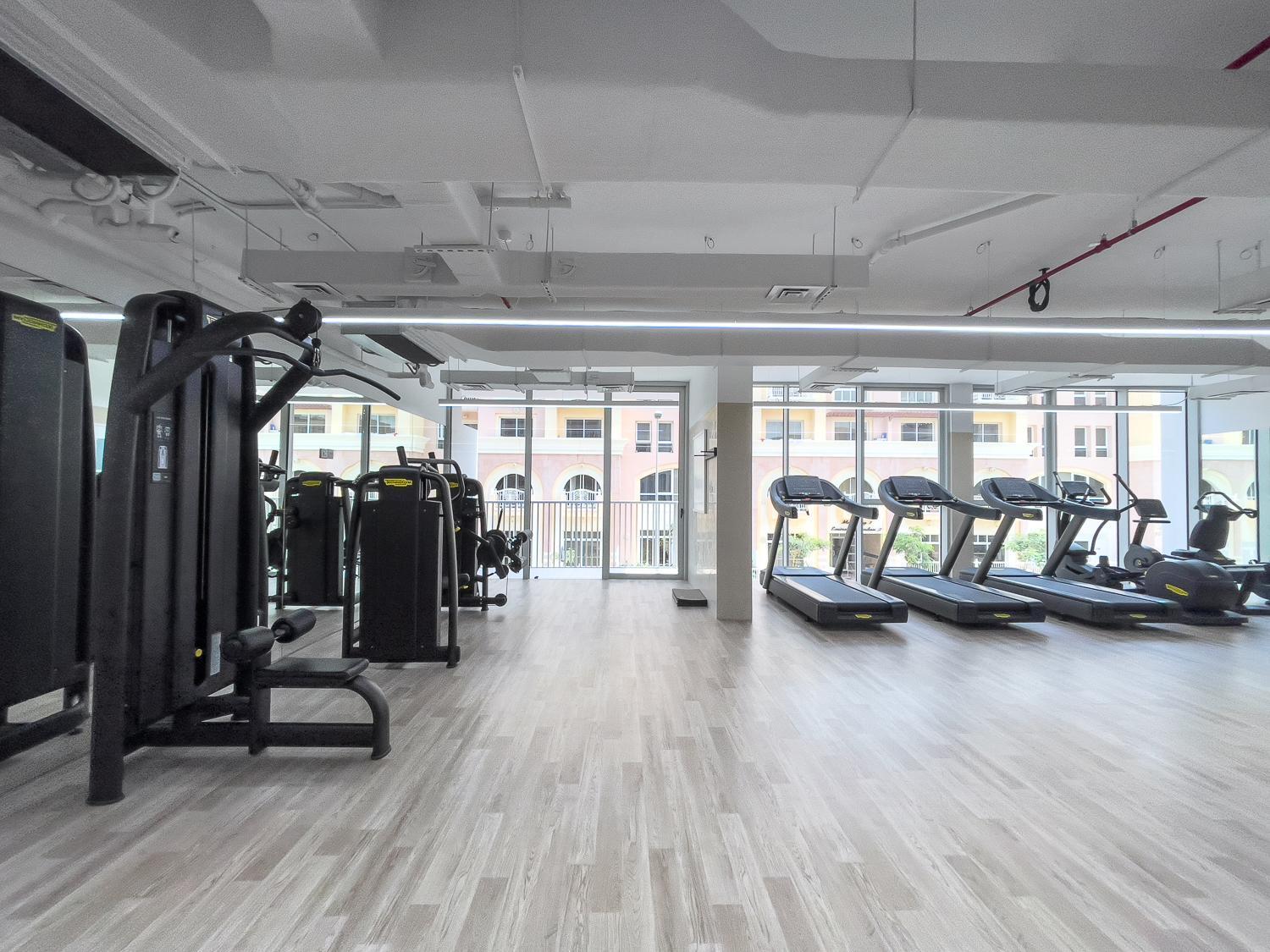 Apartment Brand New Vibrant In Jvc *