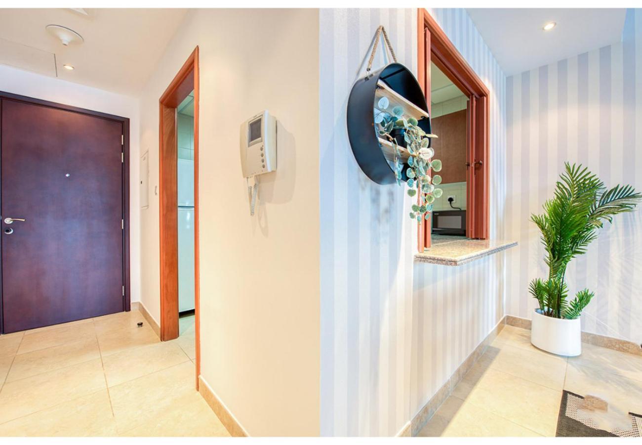 Luxury 1 Bedroom At Mag218 Marina By Pk Holidays Dubai