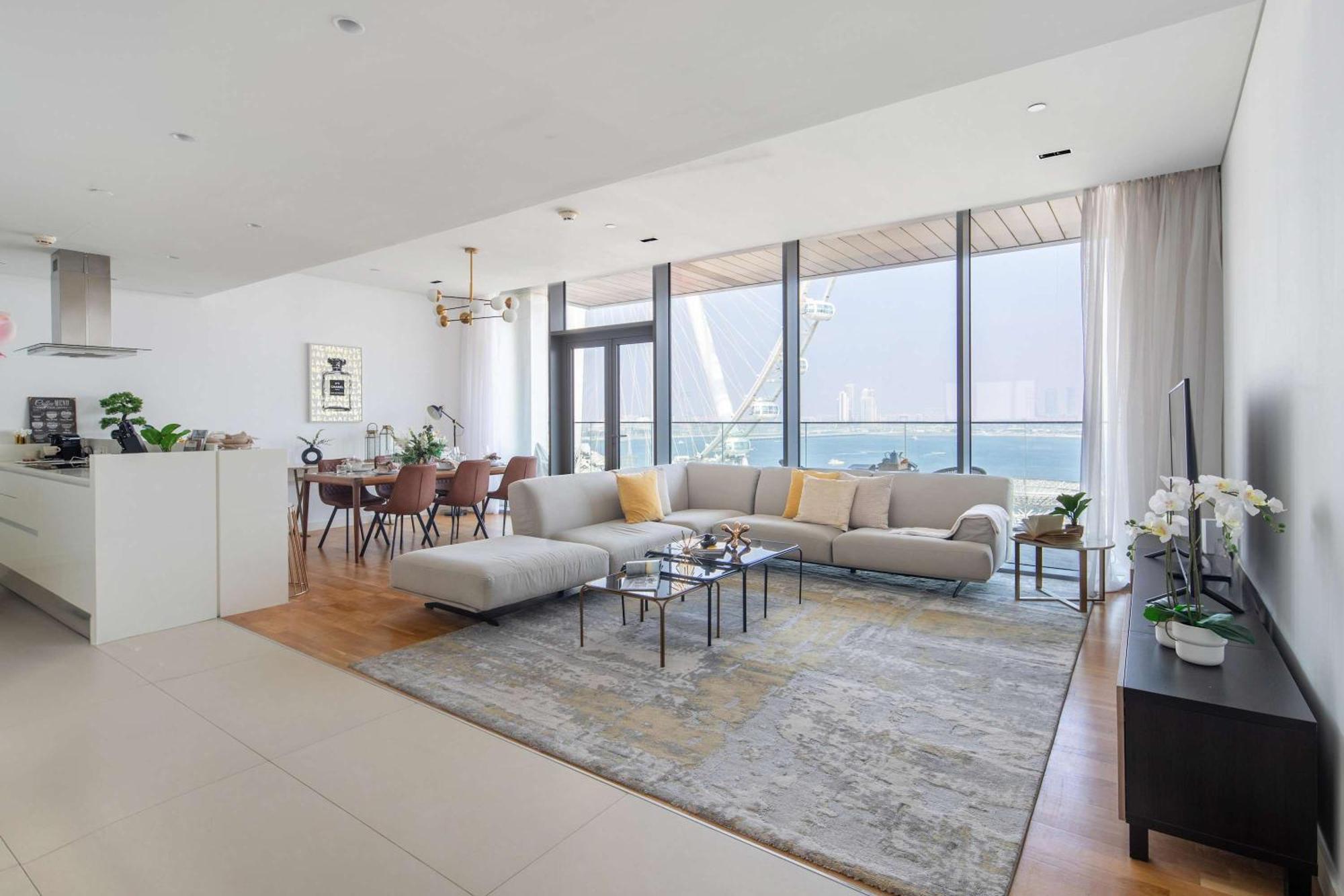 Frank Porter - Bluewaters Residences 7 Apartment