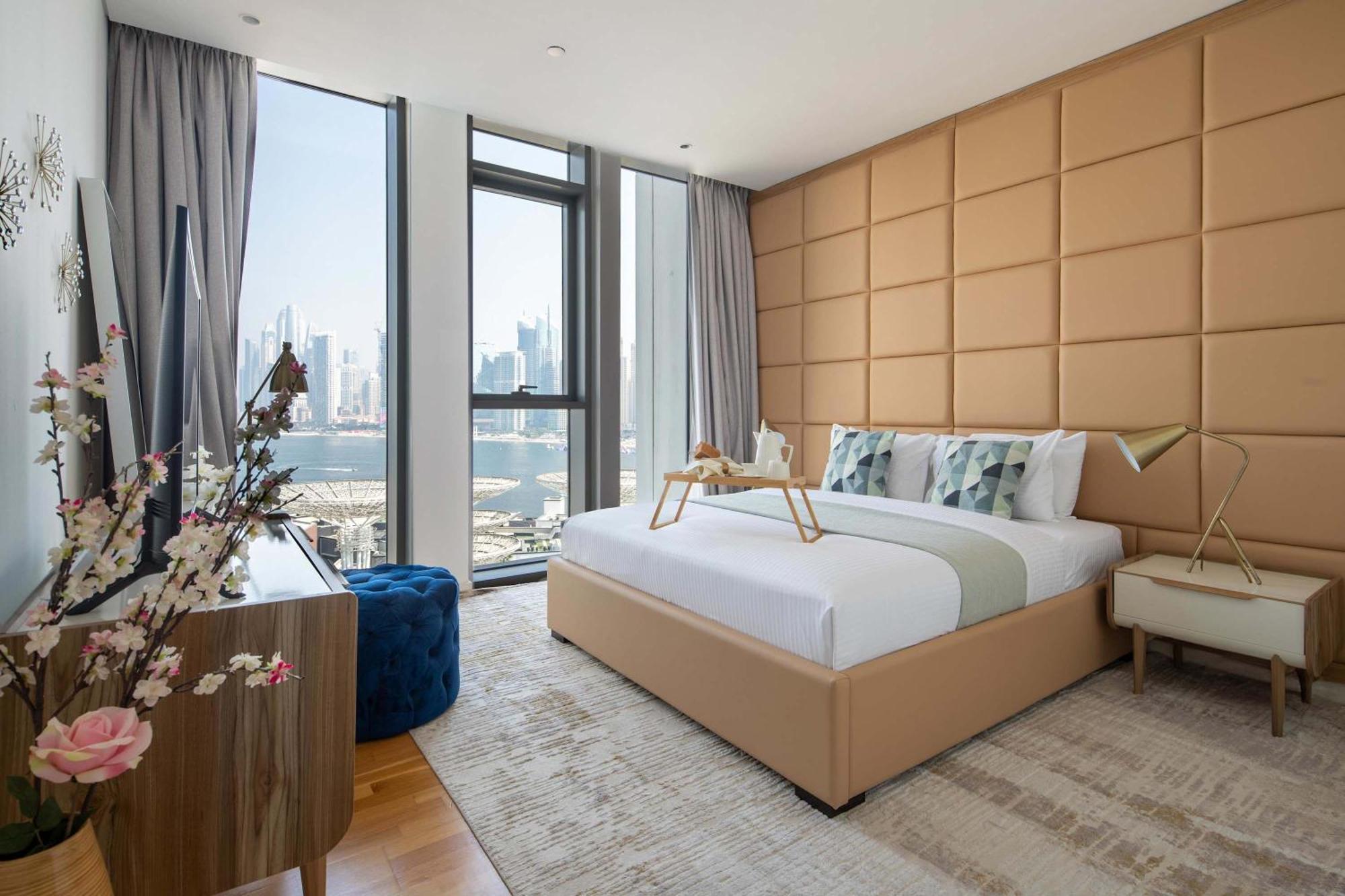 Frank Porter - Bluewaters Residences 7 Apartment *