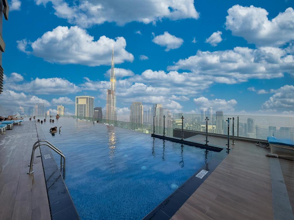 Apartment Spectacular Views On High Floor With Infinity Pool *