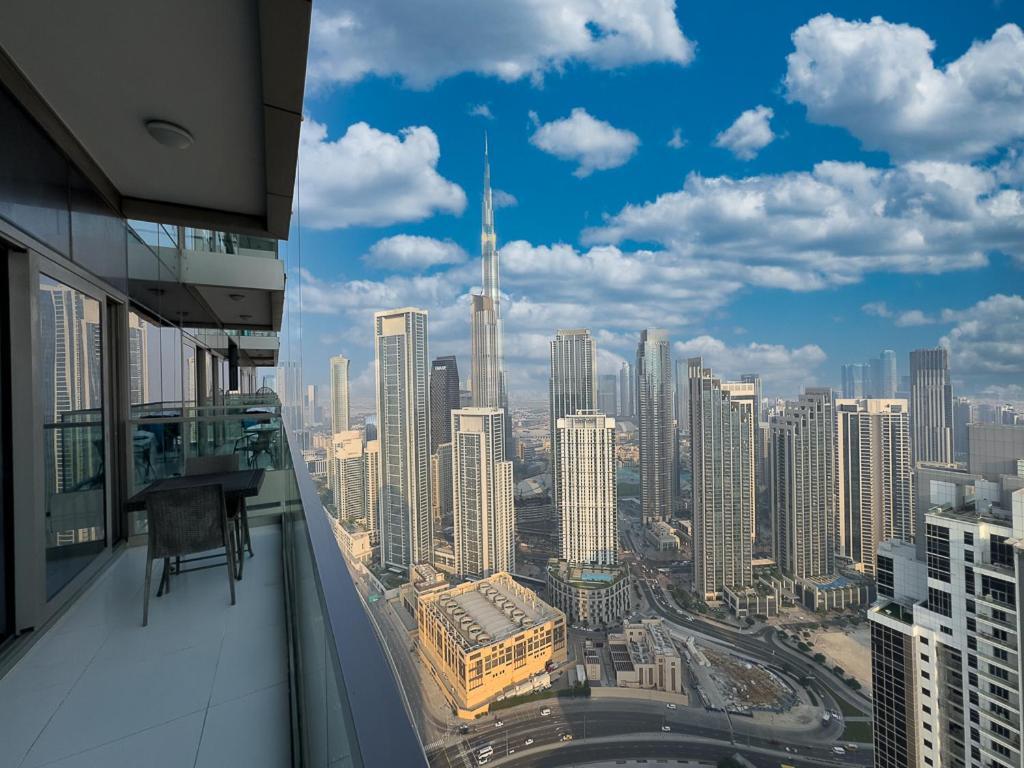 Spectacular Views On High Floor With Infinity Pool