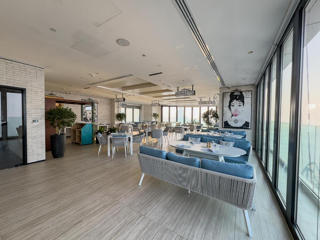 Apartment Spectacular Views On High Floor With Infinity Pool *