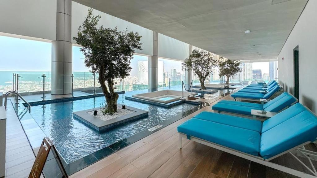 Spectacular Views On High Floor With Infinity Pool * Dubai