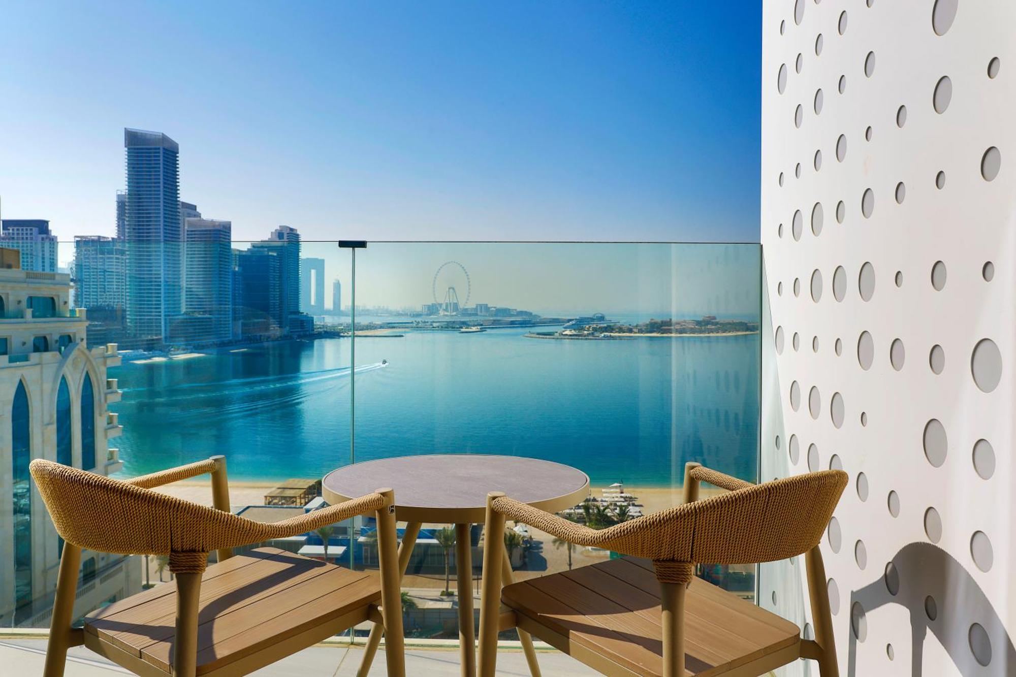 Hotel Tumbi West Palm Dubai,tapestry Collection Hilton Dubai