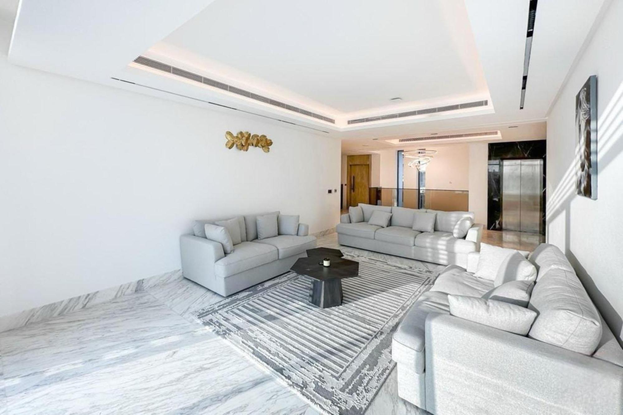 Villa World Class Luxurious 8 Bdr - In Palm Jumeriah Dubai