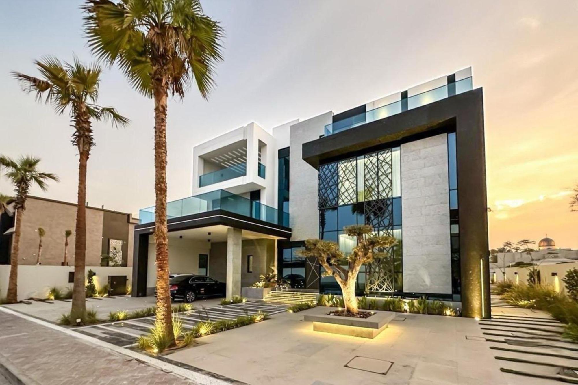 World Class Luxurious 8 Bdr - In Palm Jumeriah