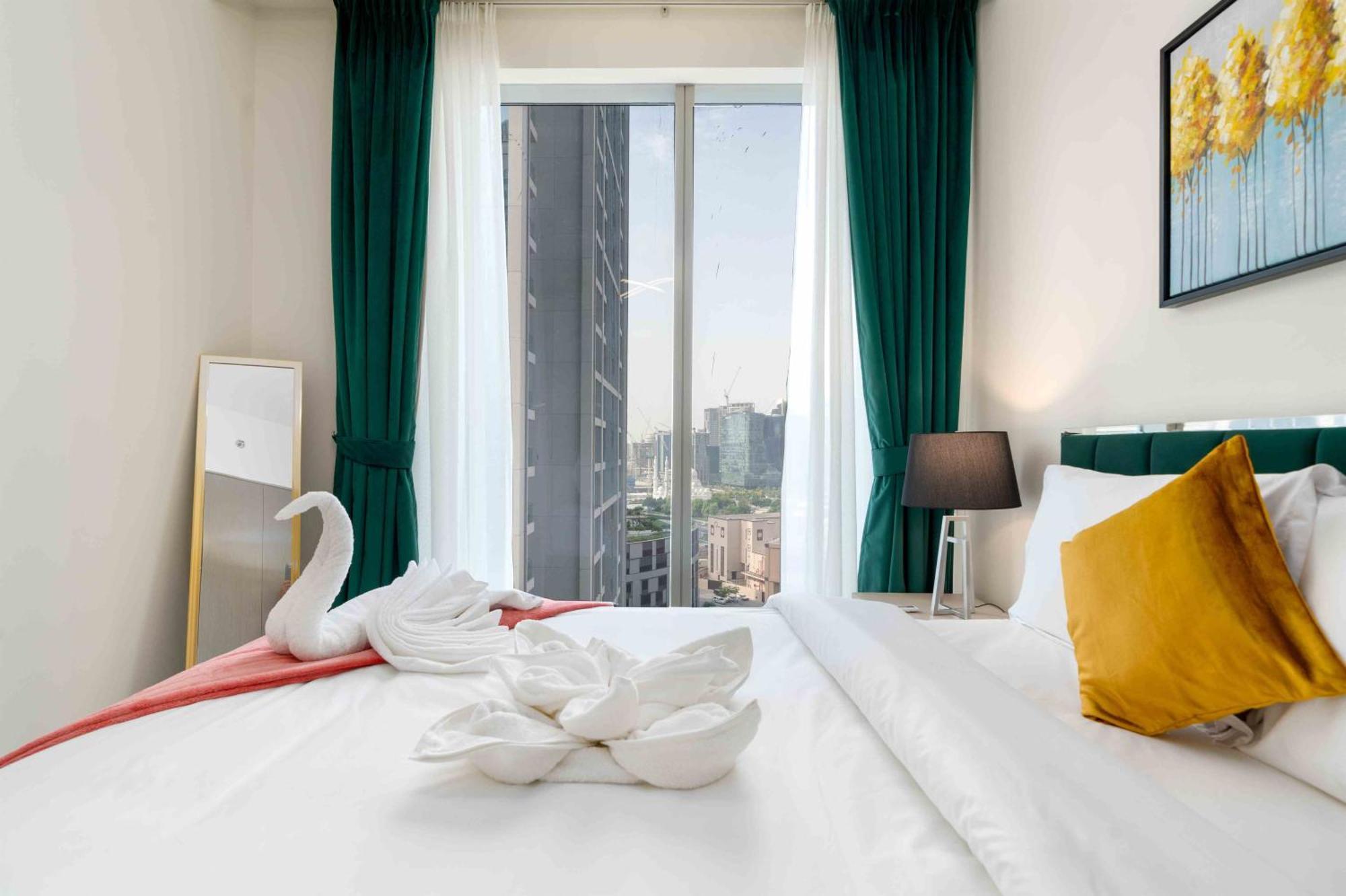 Elegant Escapes - 3b In Heart Of Downtown,