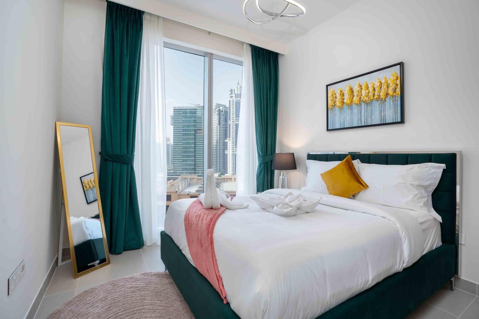 Elegant Escapes - 3b In Heart Of Downtown, Apartment *