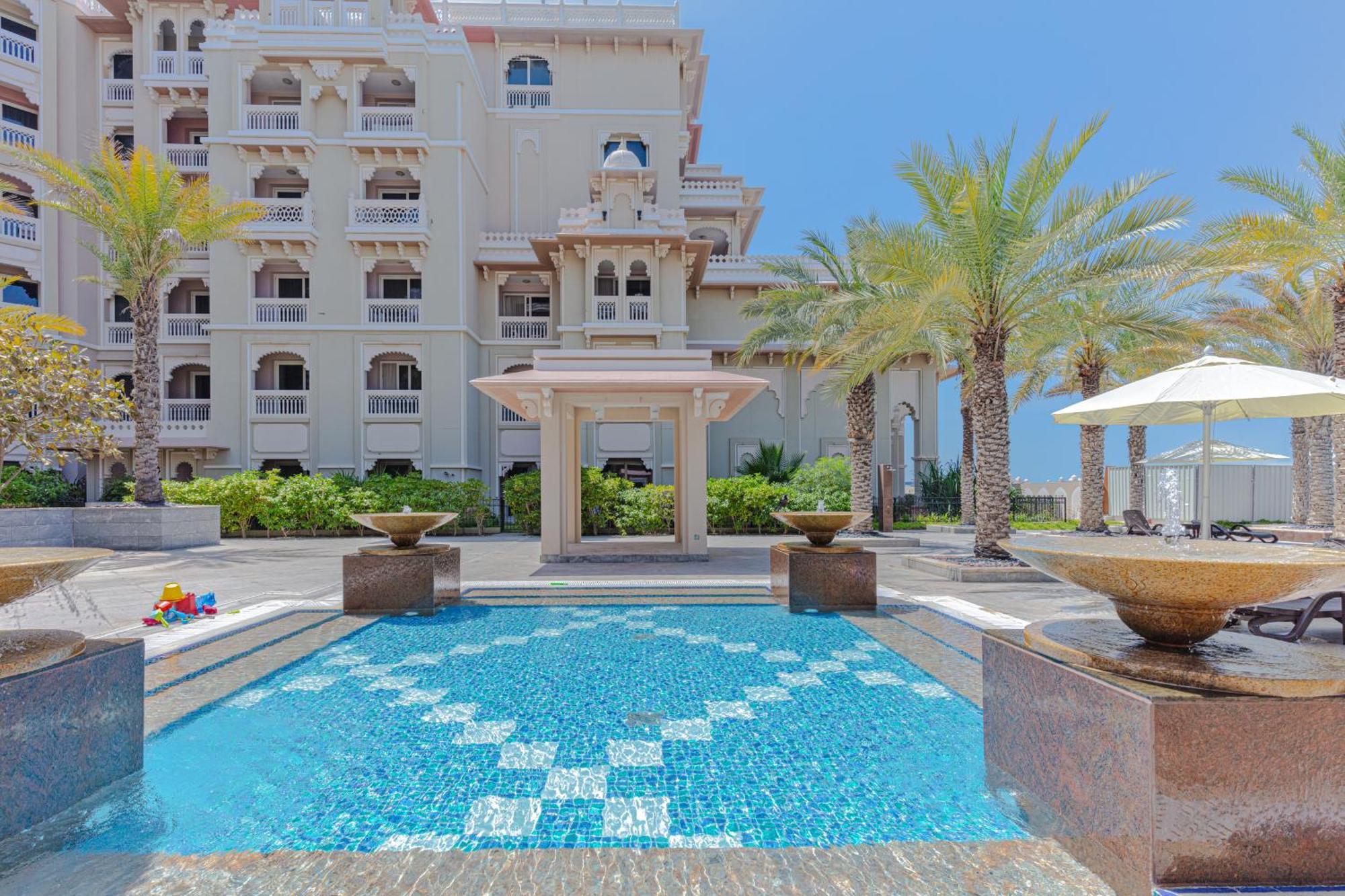 Spacious New 2 Bdr, Pool And Access Apartment *