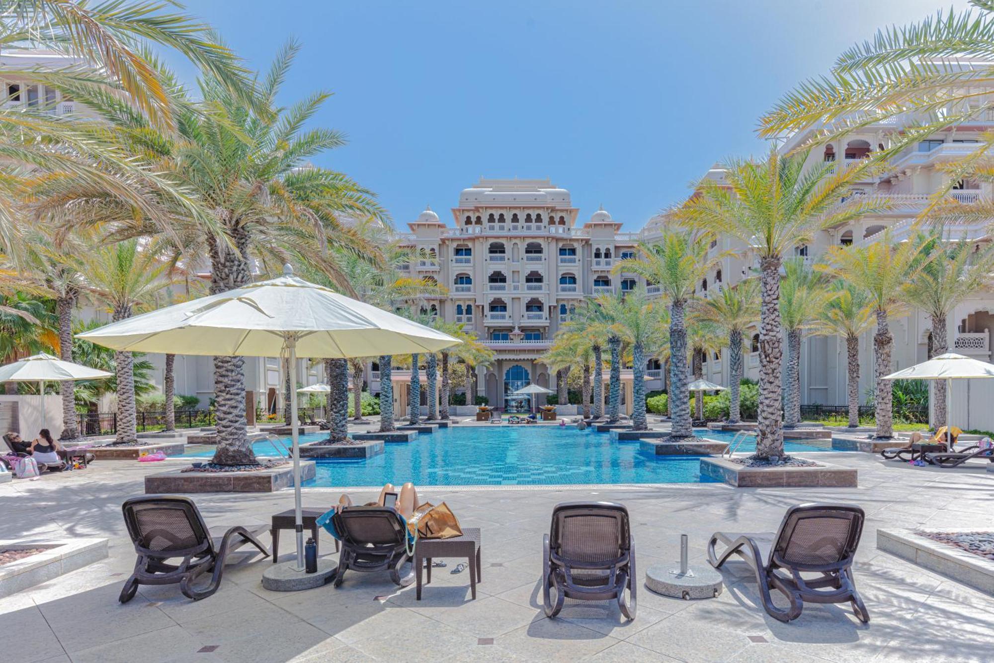 Spacious New 2 Bdr, Pool And Access Apartment Dubai