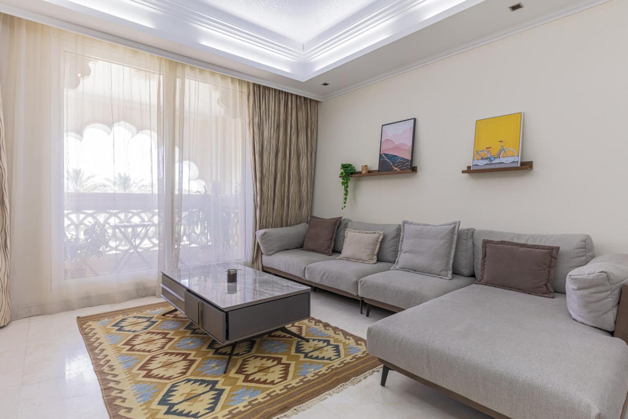 Spacious New 2 Bdr, Pool And Access *