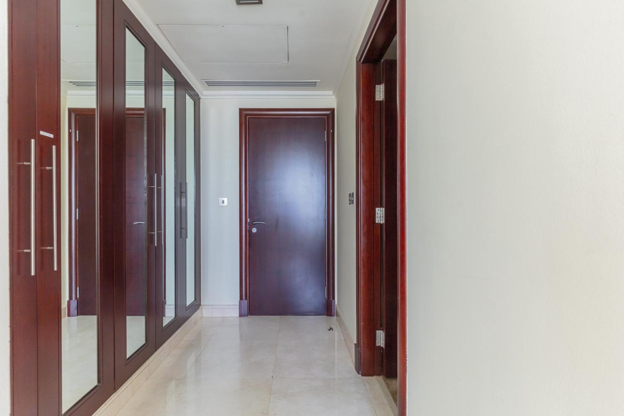 Spacious New 2 Bdr, Pool And Access Apartment Dubai
