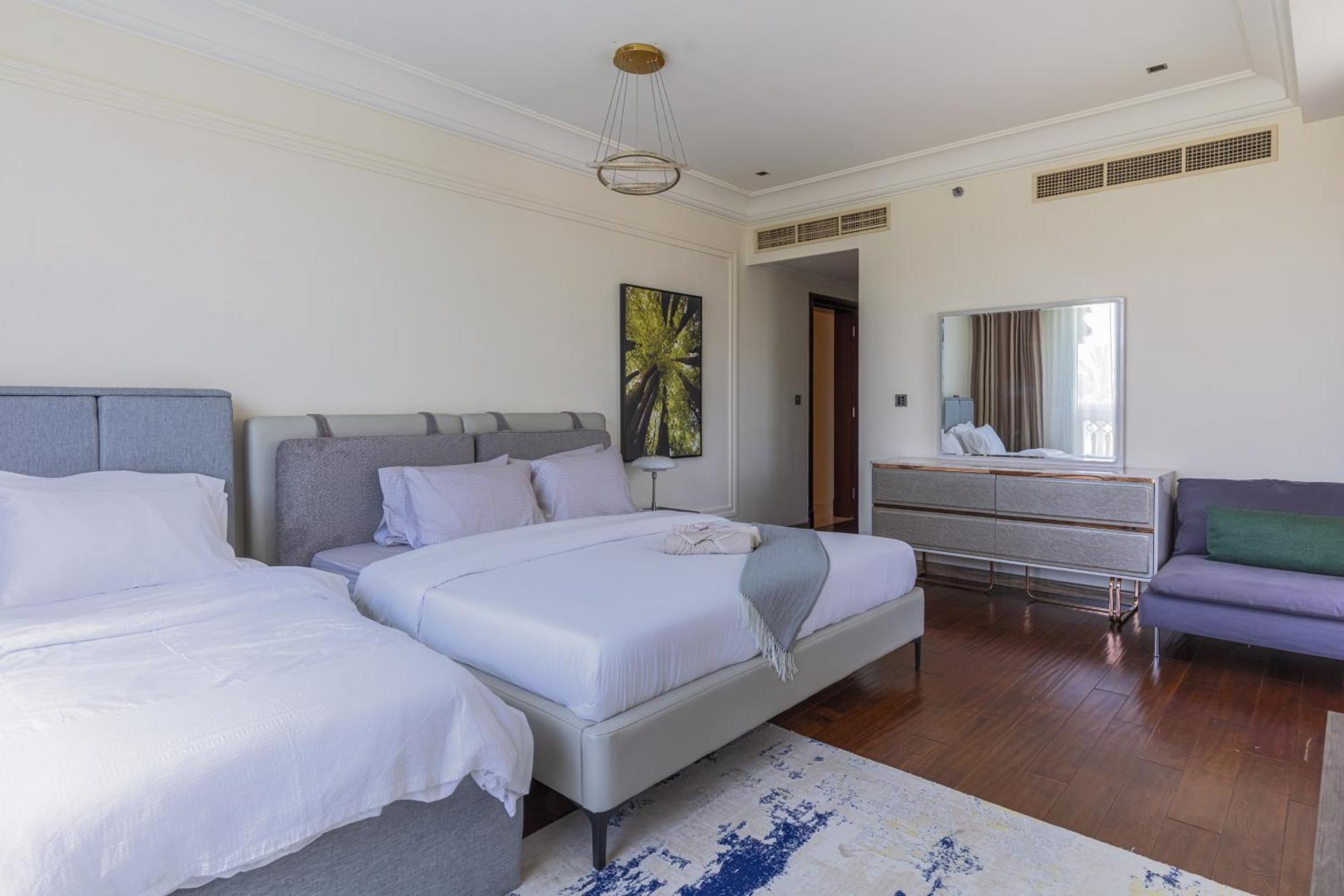 Spacious New 2 Bdr, Pool And Access *