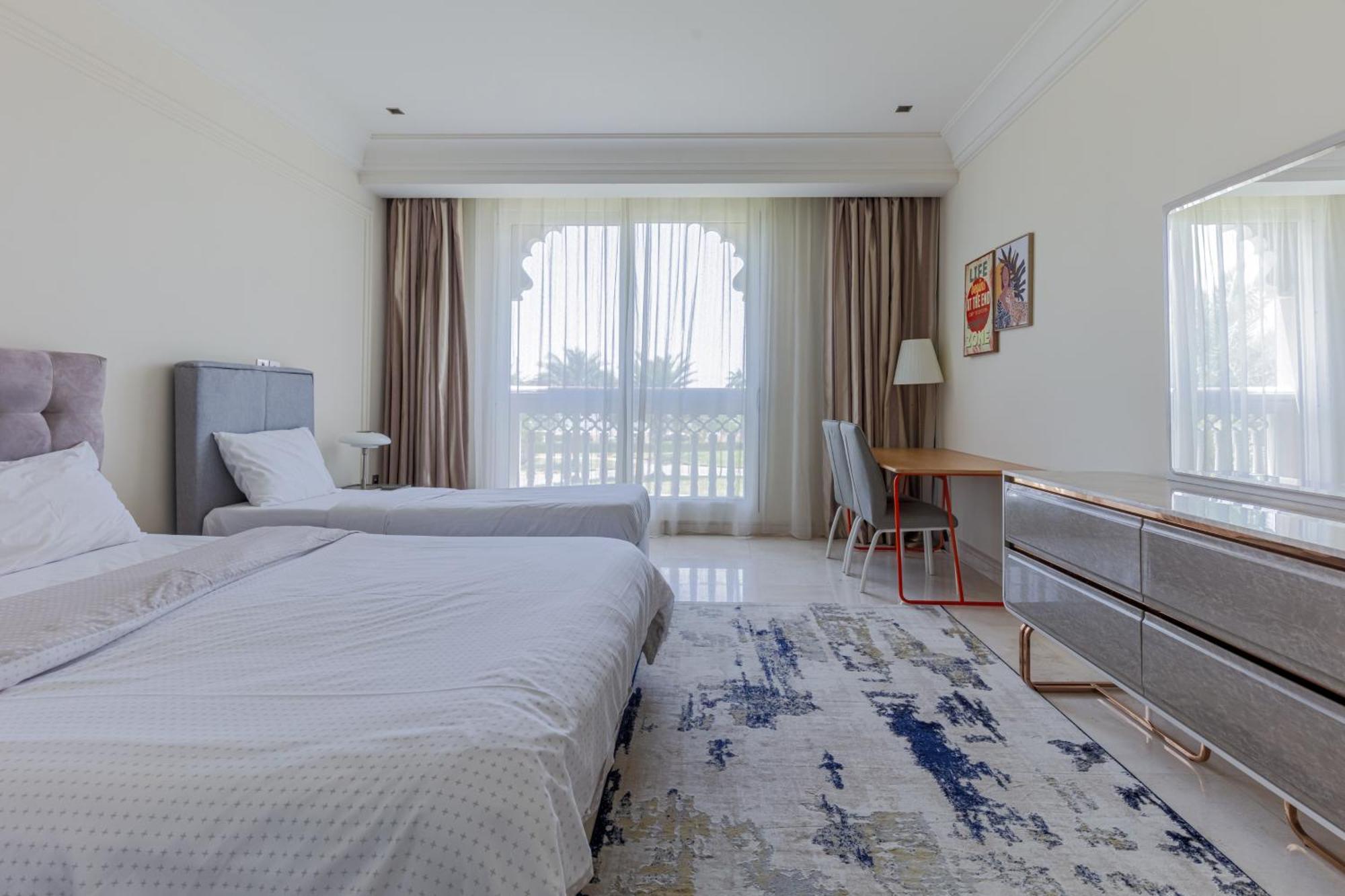 Spacious New 2 Bdr, Pool And Access