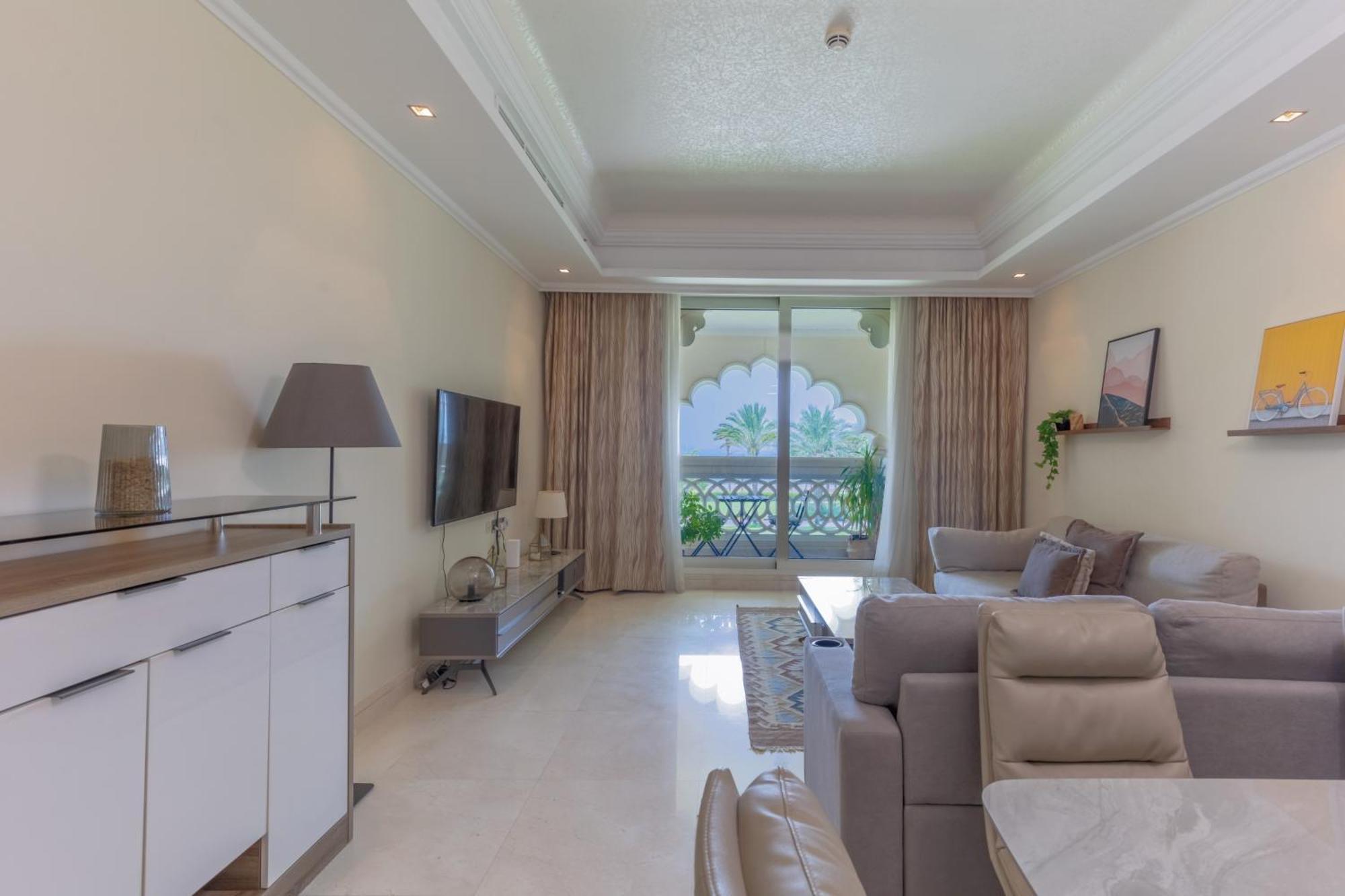 Spacious New 2 Bdr, Pool And Access Dubai