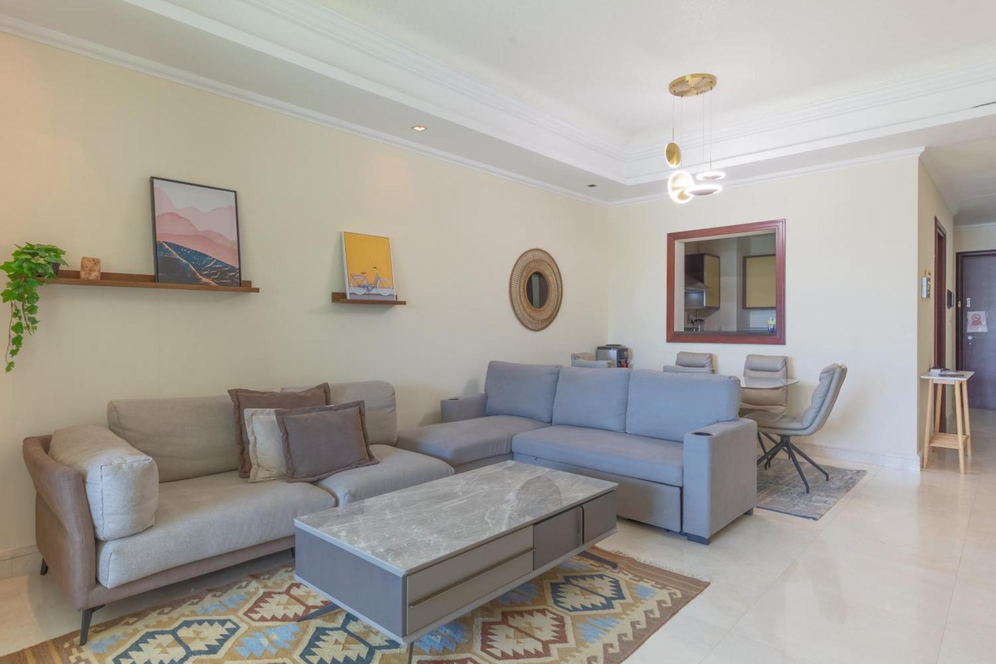 Apartment Spacious New 2 Bdr, Pool And Access