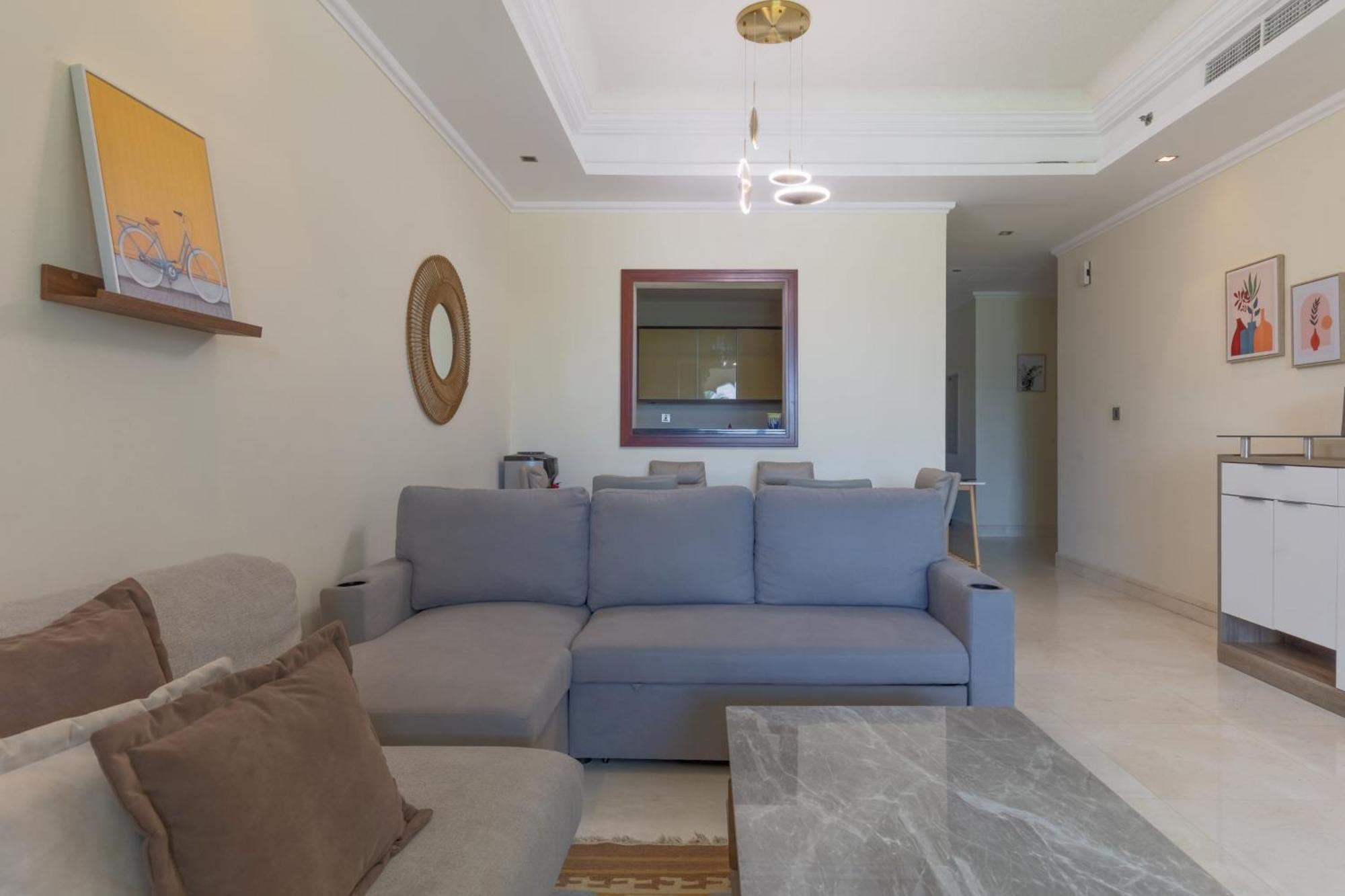 Spacious New 2 Bdr, Pool And Access Apartment Dubai
