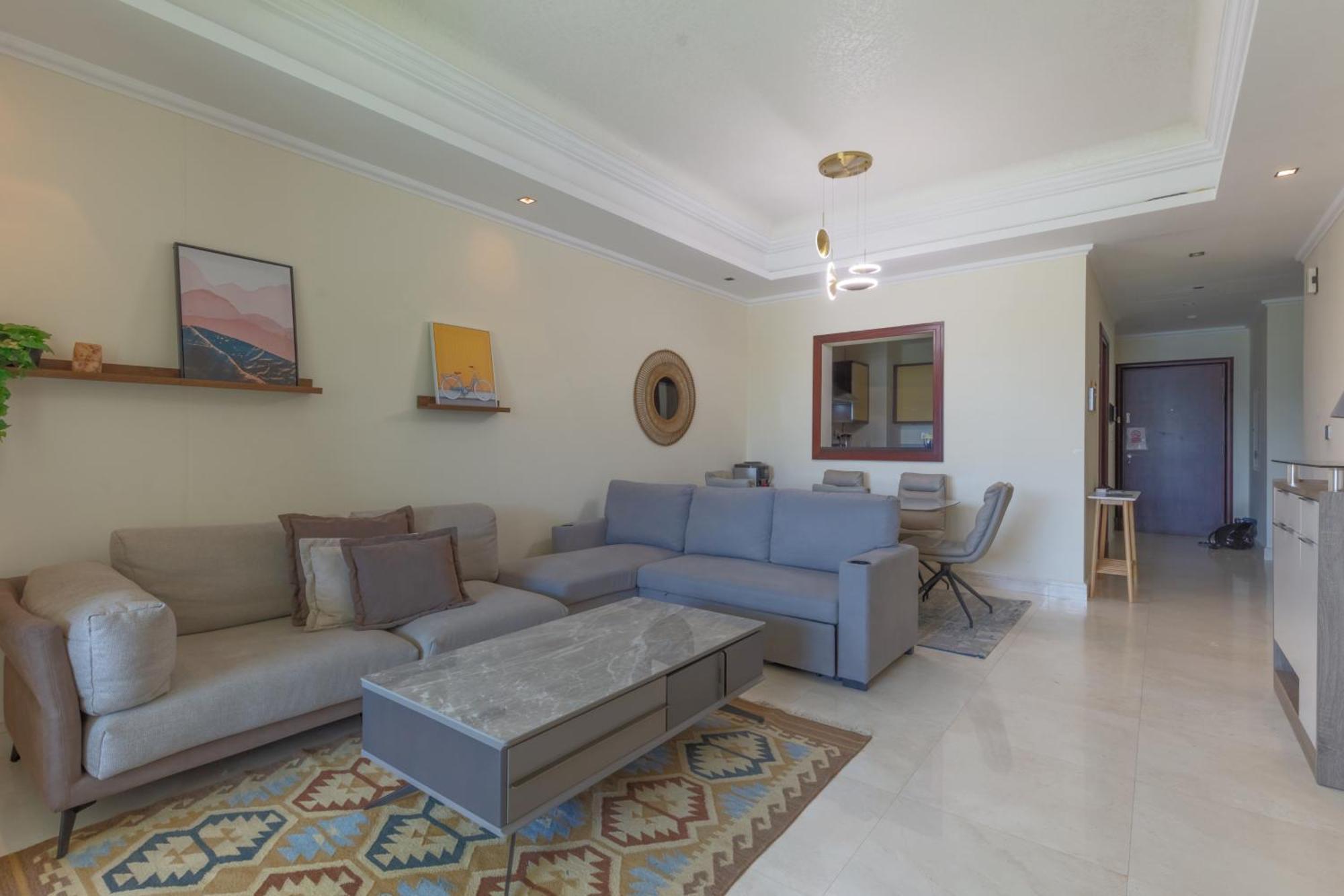 Spacious New 2 Bdr, Pool And Access