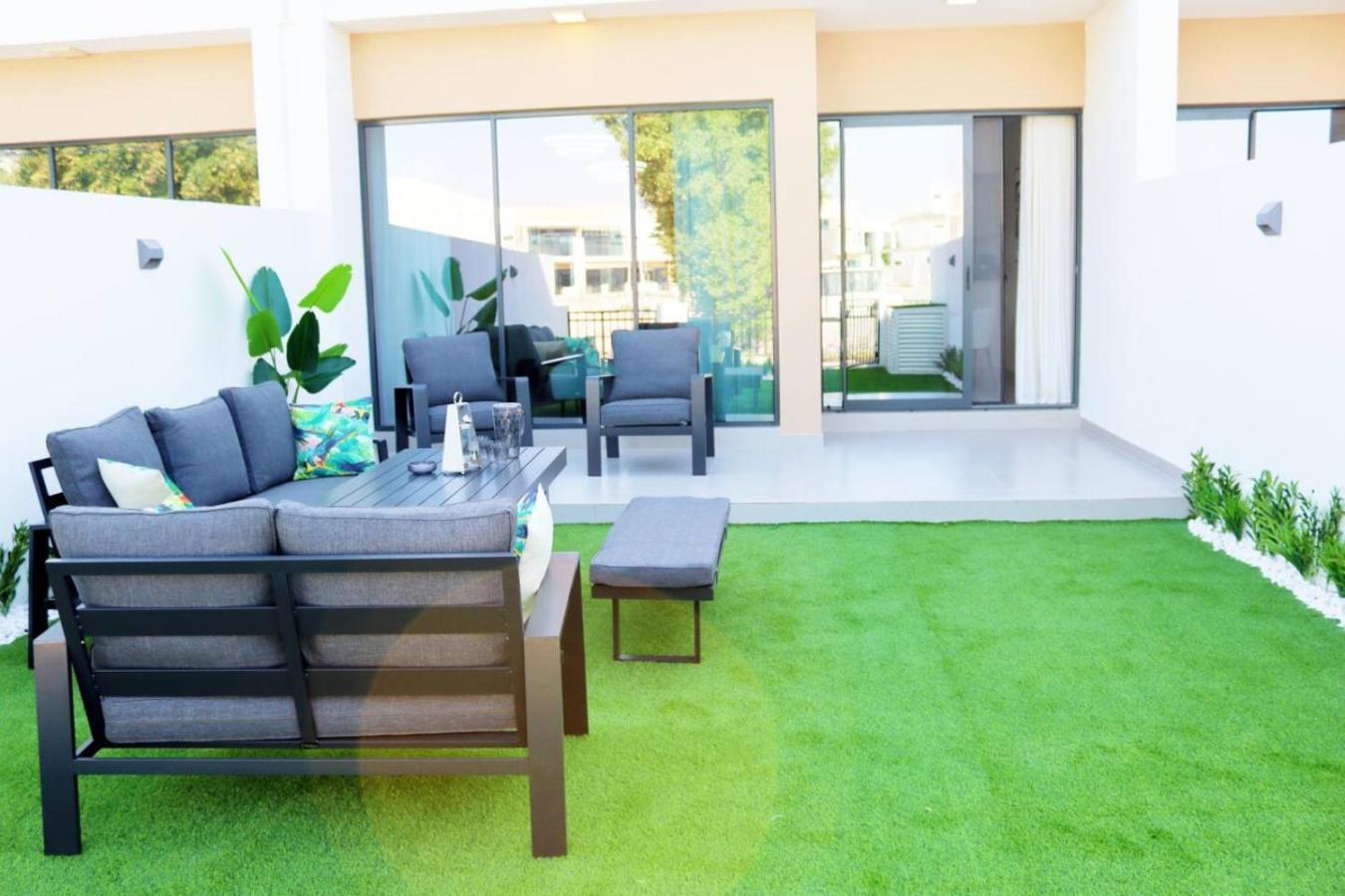 3br With Private Garden In Calero Damac Hills By Vibel * Dubai