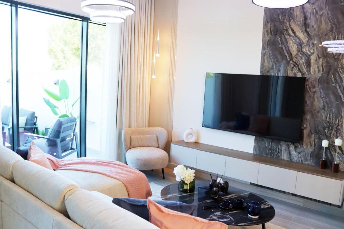 3br With Private Garden In Calero Damac Hills By Vibel * Dubai
