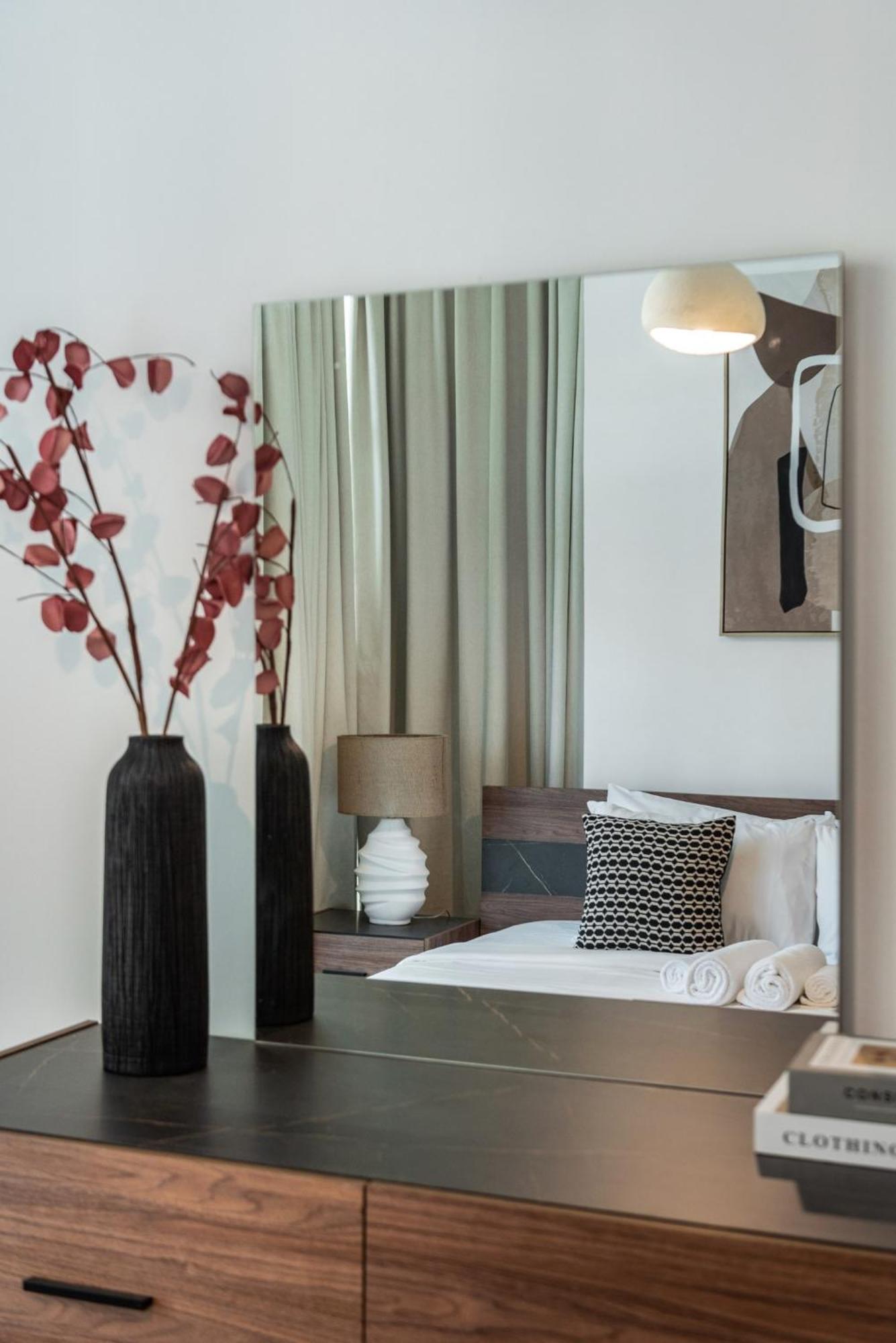 Shoresinn - A Sublime In Marina *