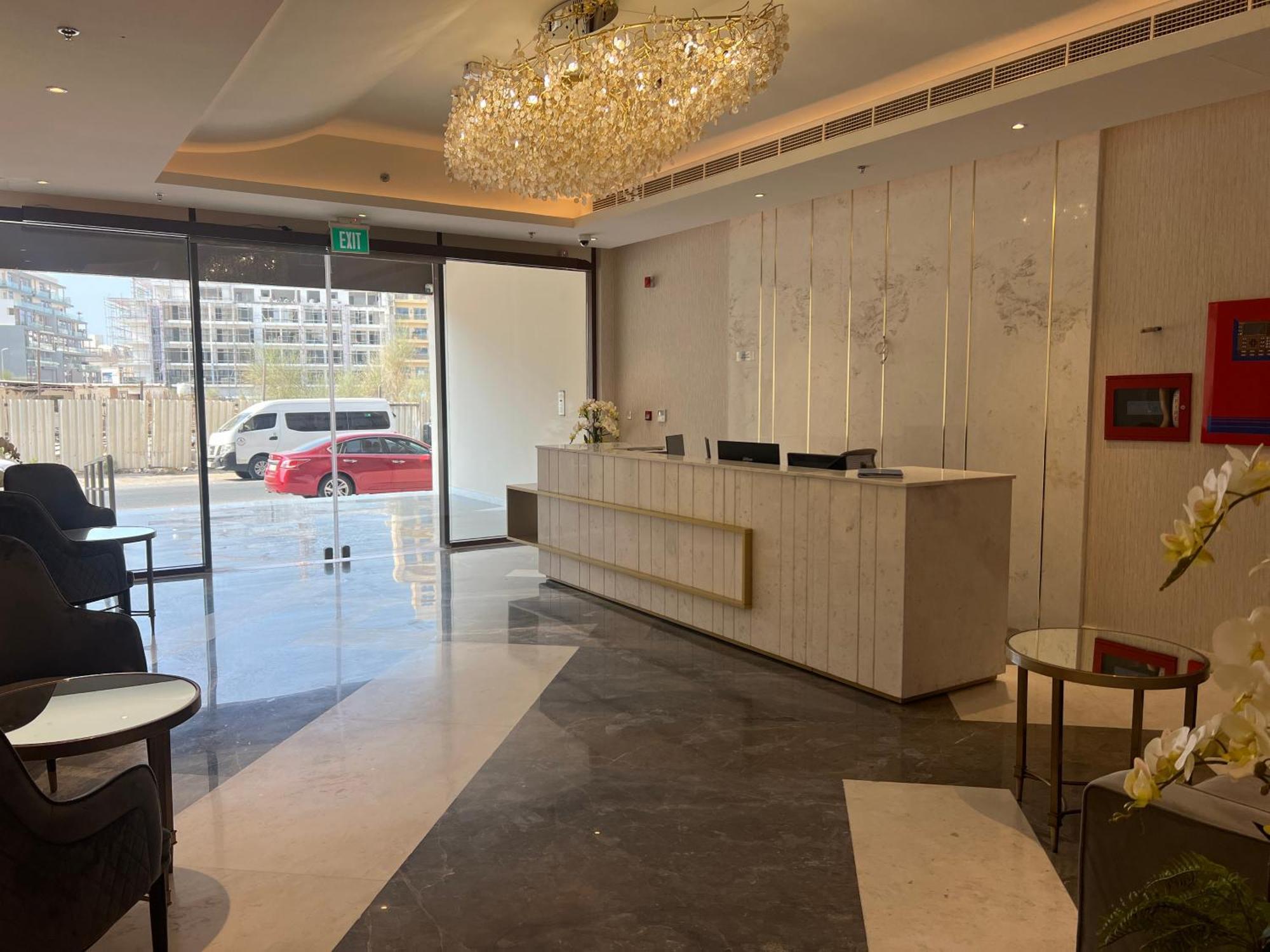 White Sage New Large 1br At Jvc Apartment
