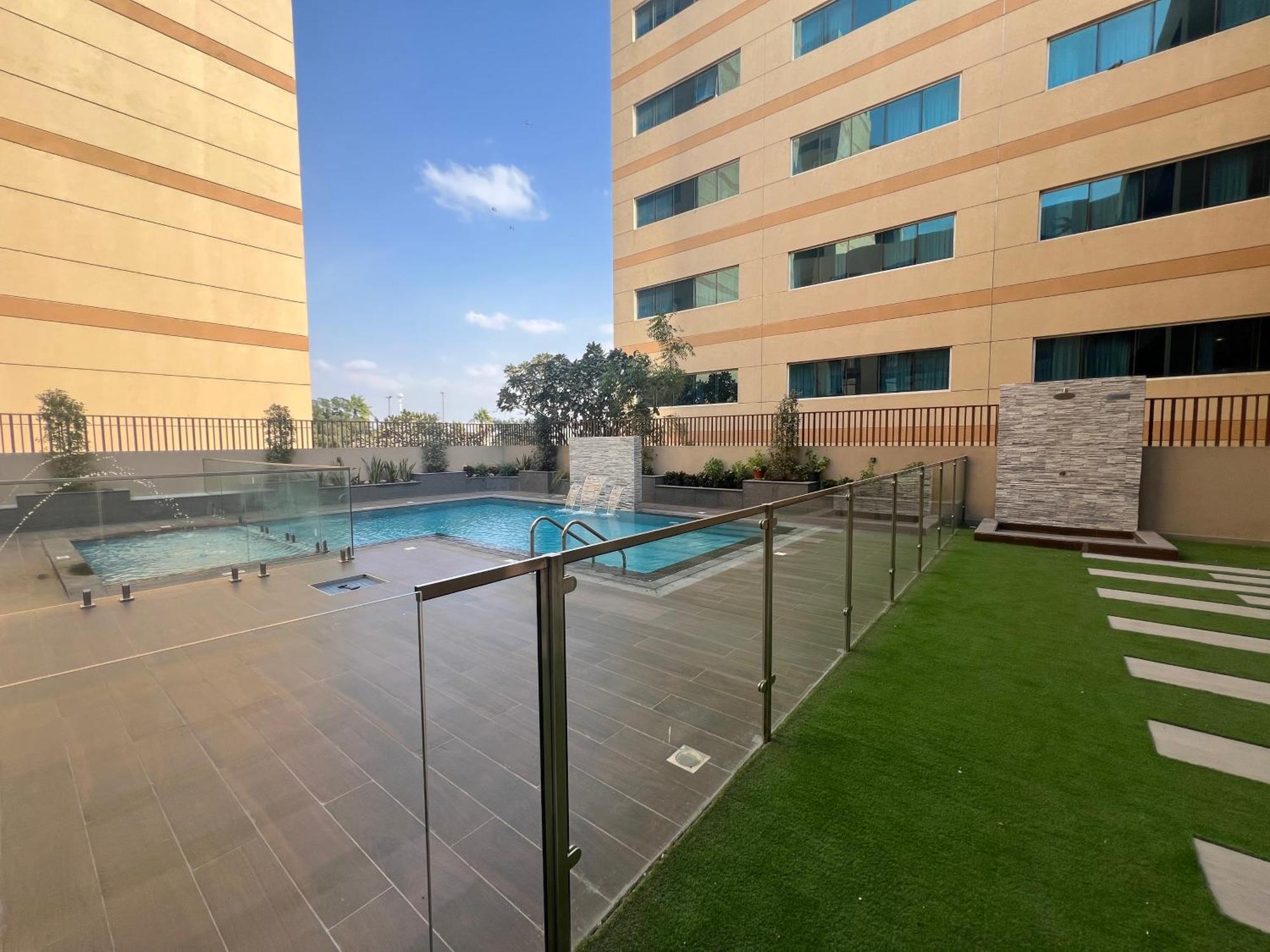Apartment White Sage New Large 1br At Jvc *