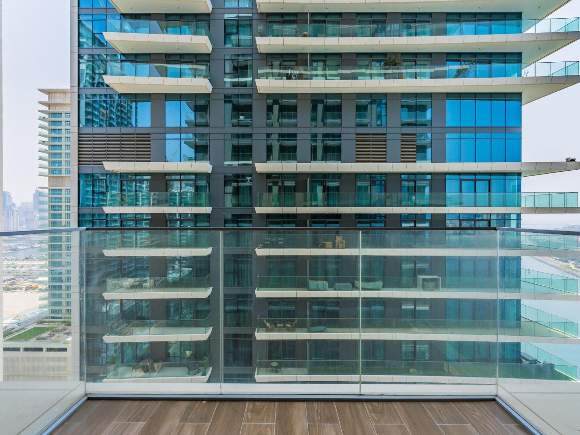Seabreeze Escape-serene 2br -private Access Dubai