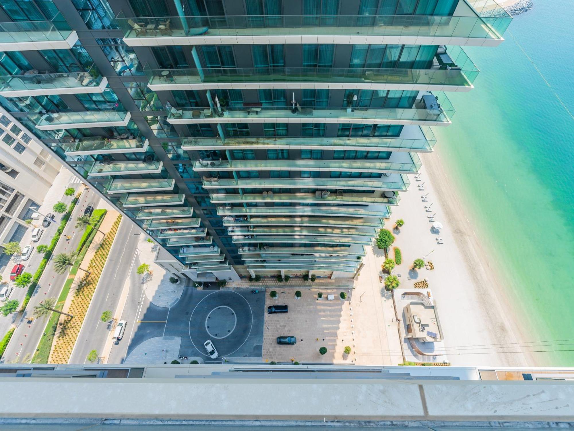 Apartment Seabreeze Escape-serene 2br -private Access
