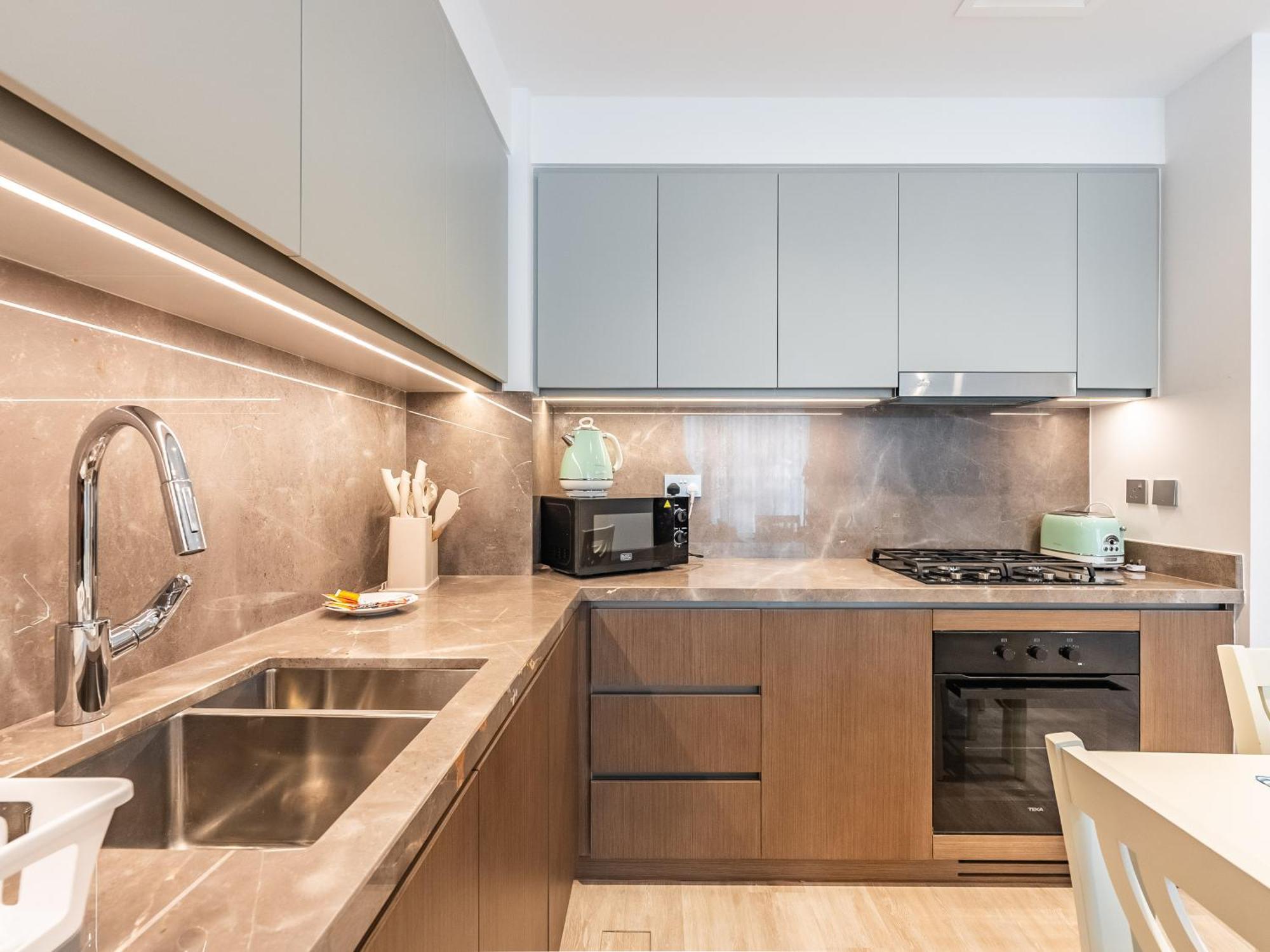 Apartment Seabreeze Escape-serene 2br -private Access *