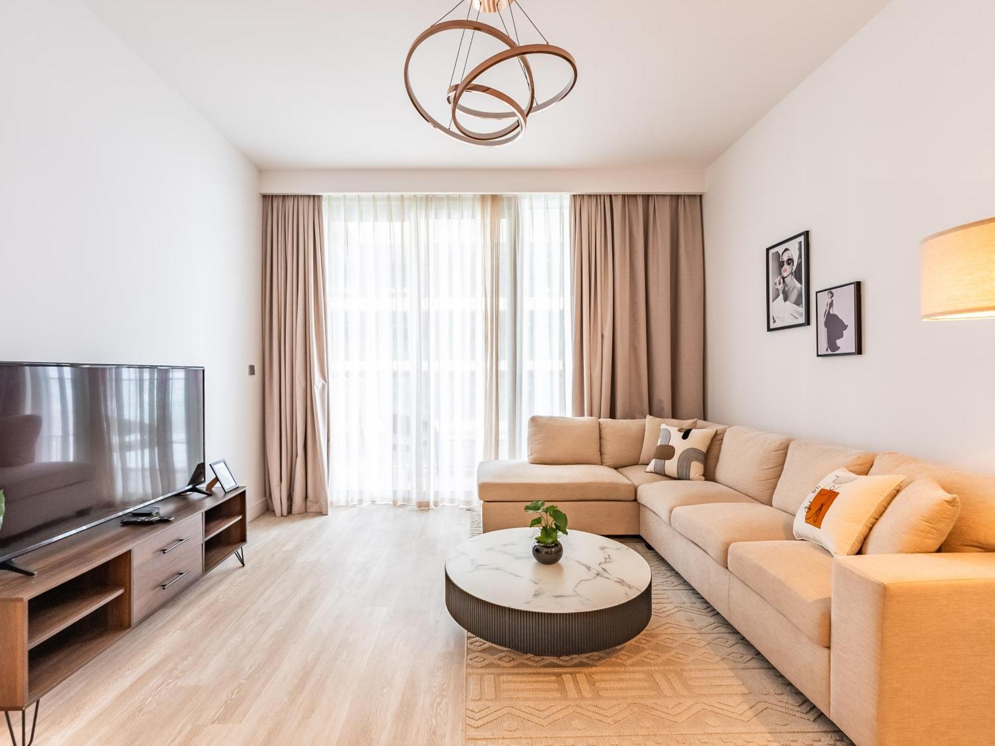 Seabreeze Escape-serene 2br -private Access Apartment *