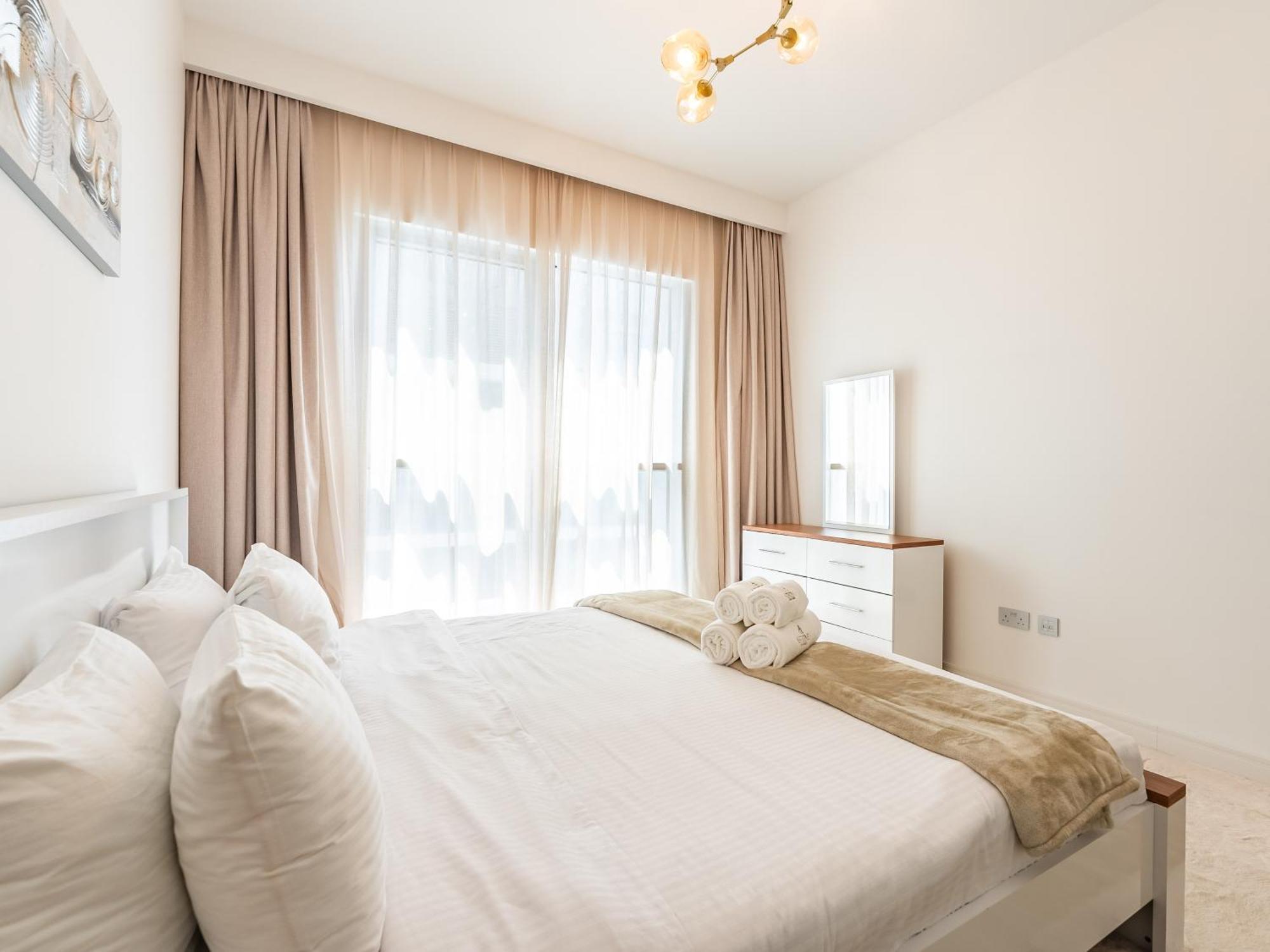 Apartment Seabreeze Escape-serene 2br -private Access *