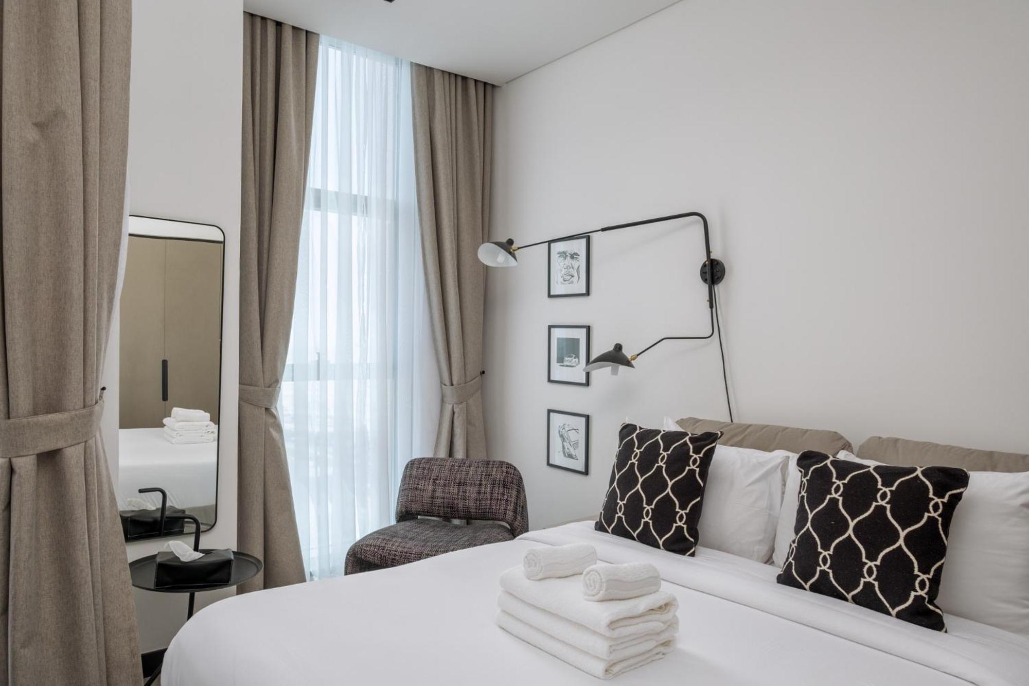 Revved Up In 15 Northside With Pool And Gym Dubai