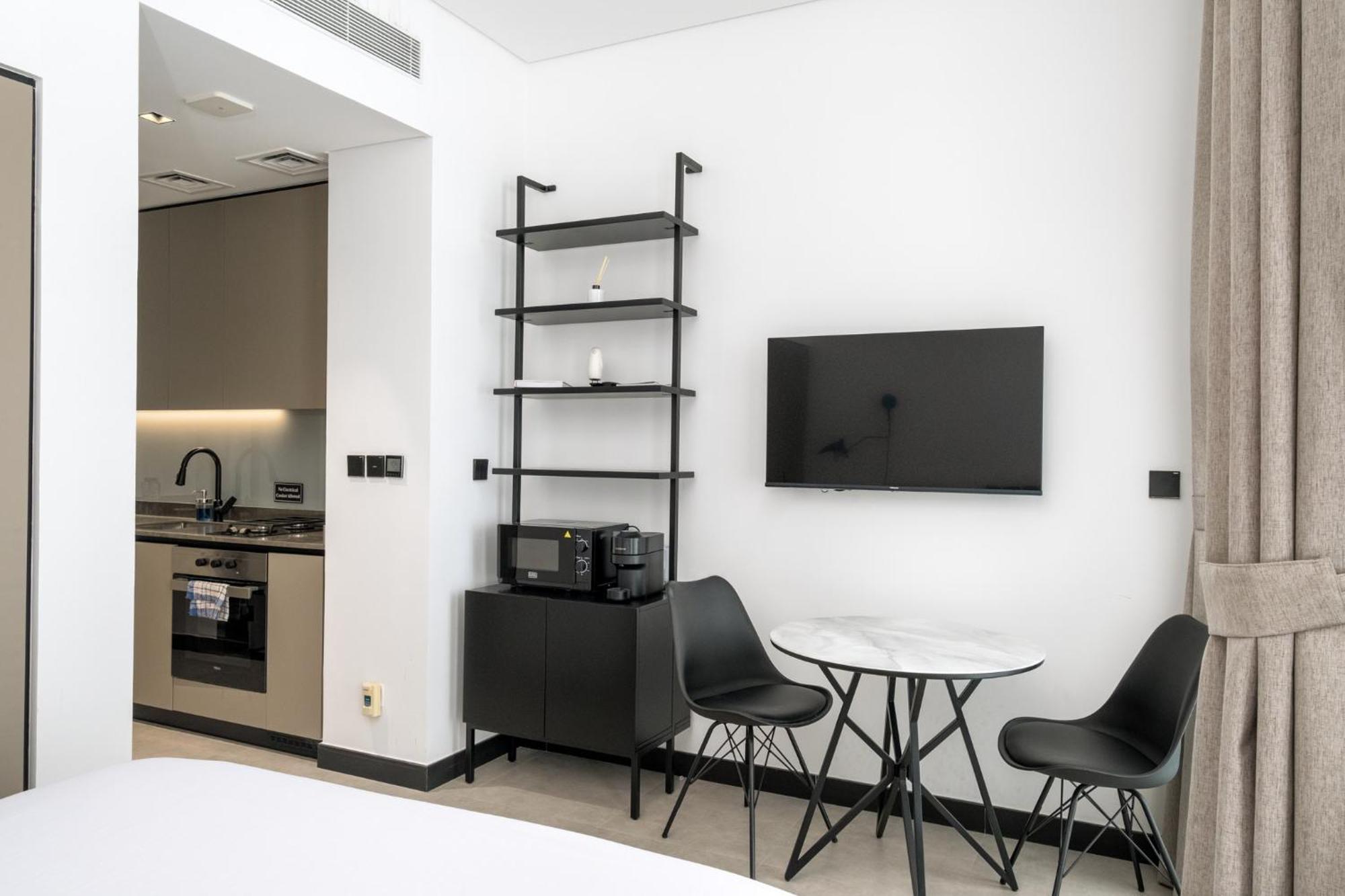 Revved Up In 15 Northside With Pool And Gym Apartment Dubai
