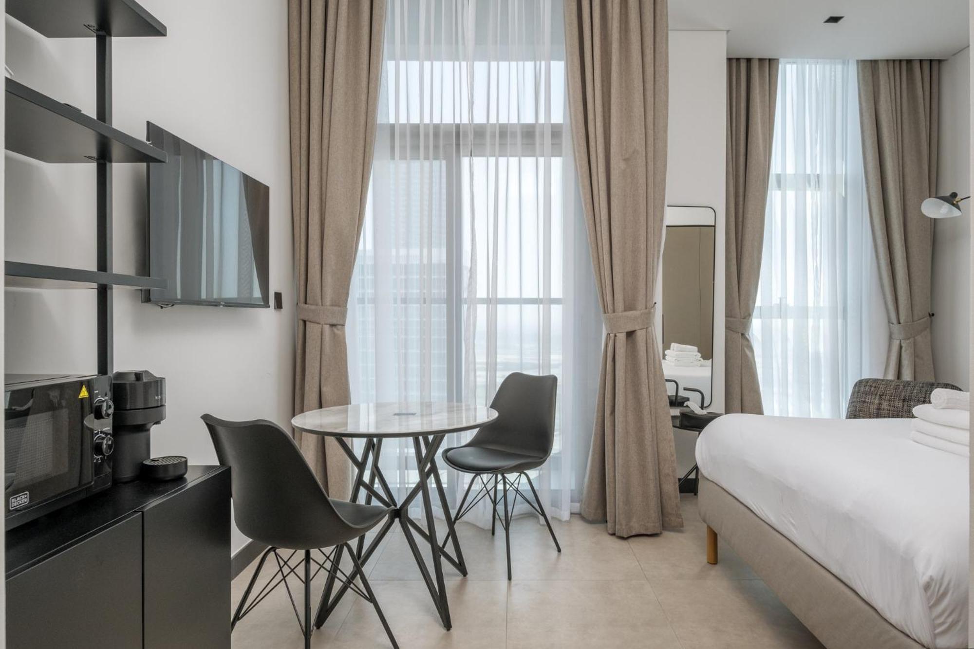 Revved Up In 15 Northside With Pool And Gym Apartment Dubai