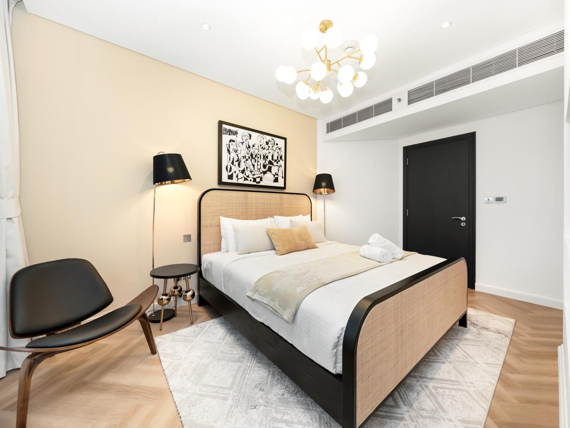 Gorgeous 2br-flat Near Mall & Burj Khalifa *