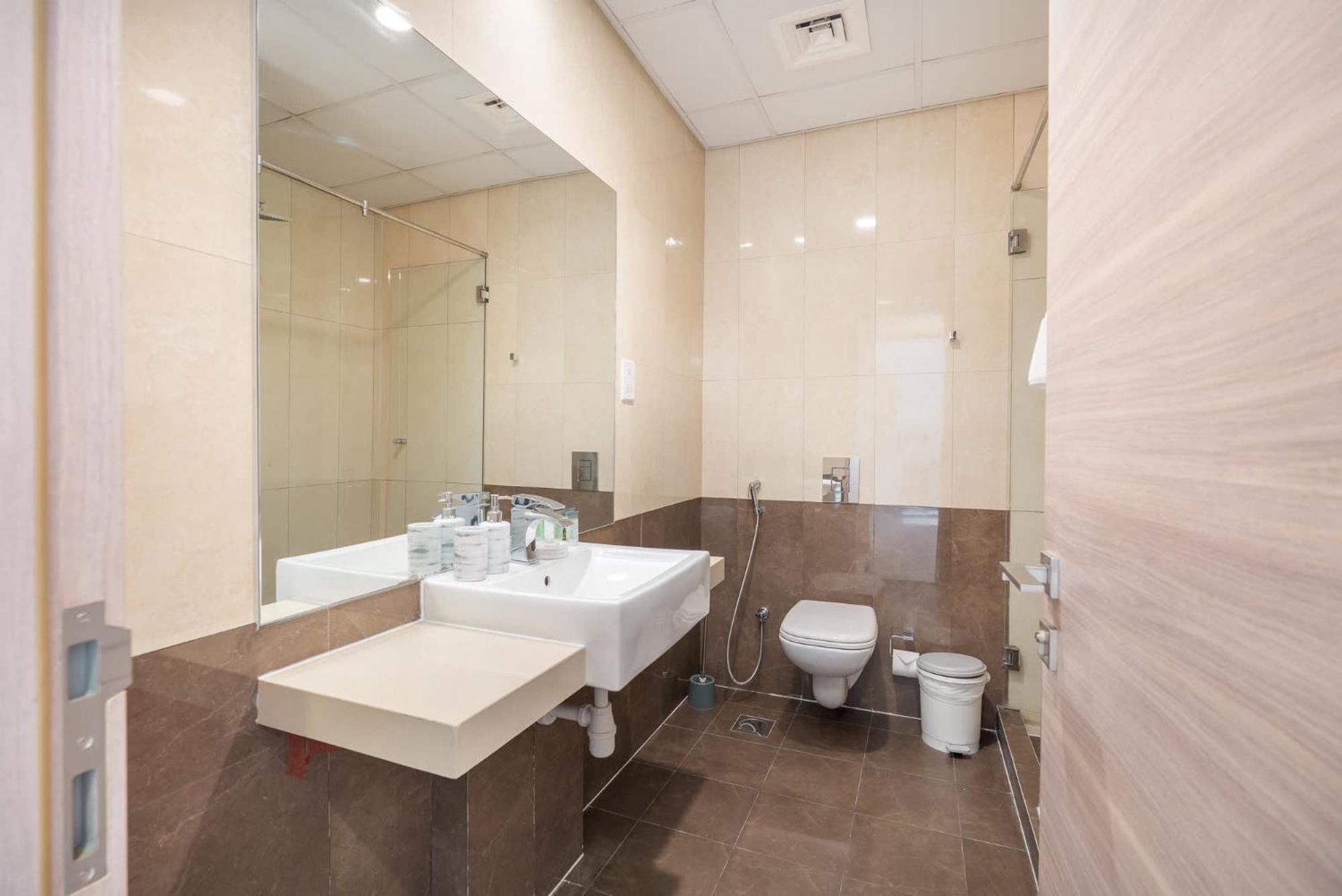 Apartment Splendid 1 Bedroom Flat In Iris Amber Al Jaddaf Dubai