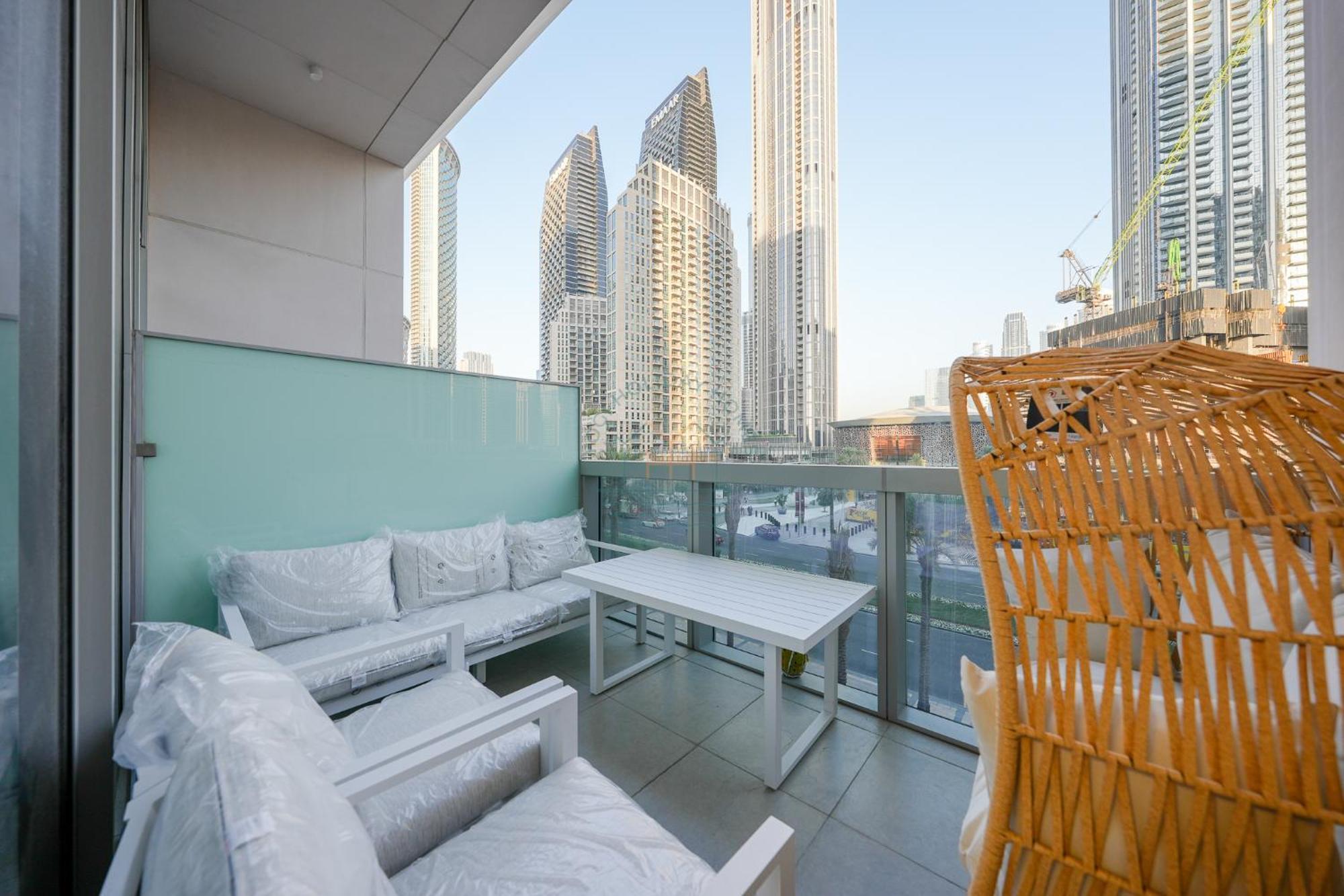 Luxe - Stylish 2br Downtown Escape Apartment *